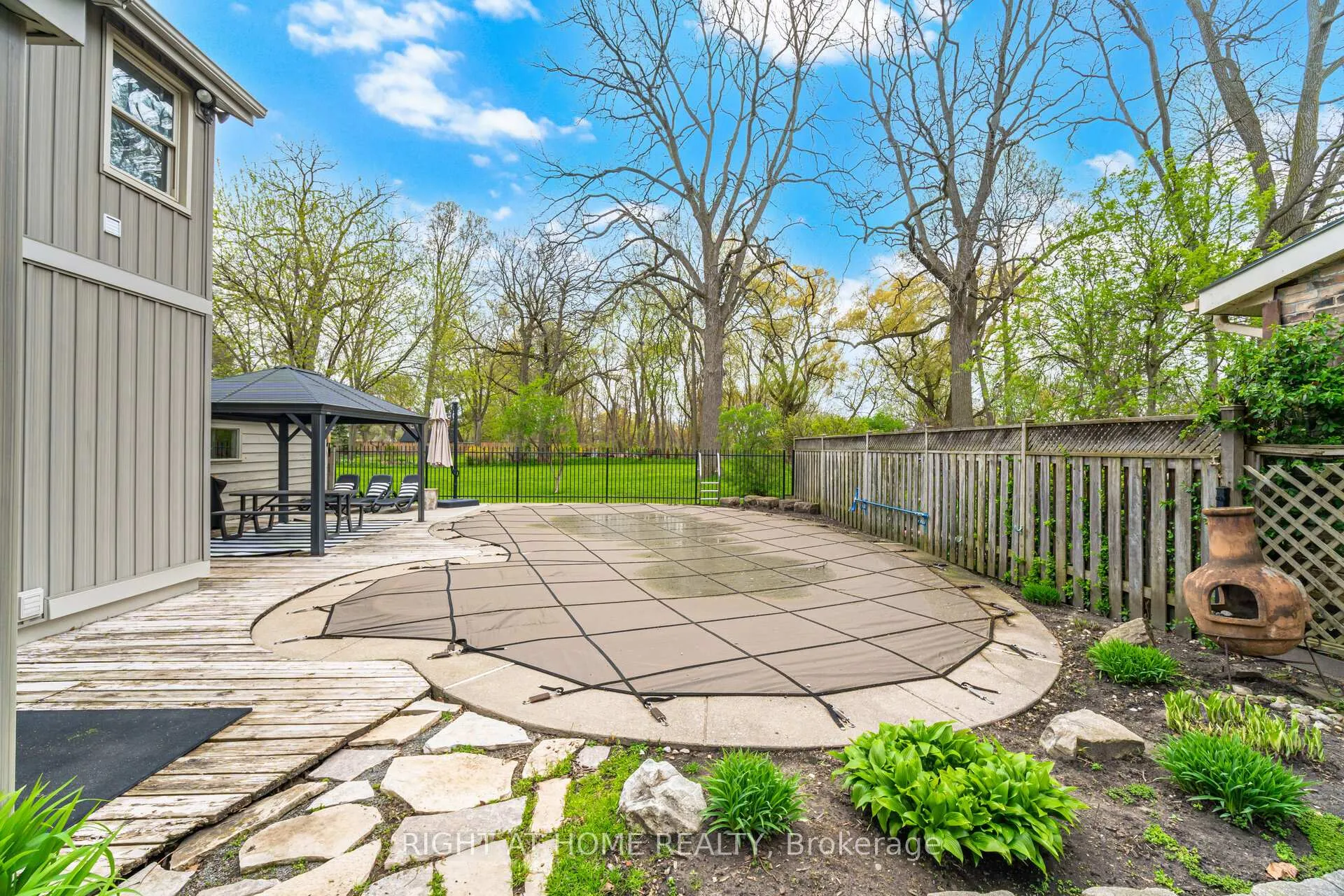 Photo 47 of 56 Chestnut Avenue, Brantford — HOMEH