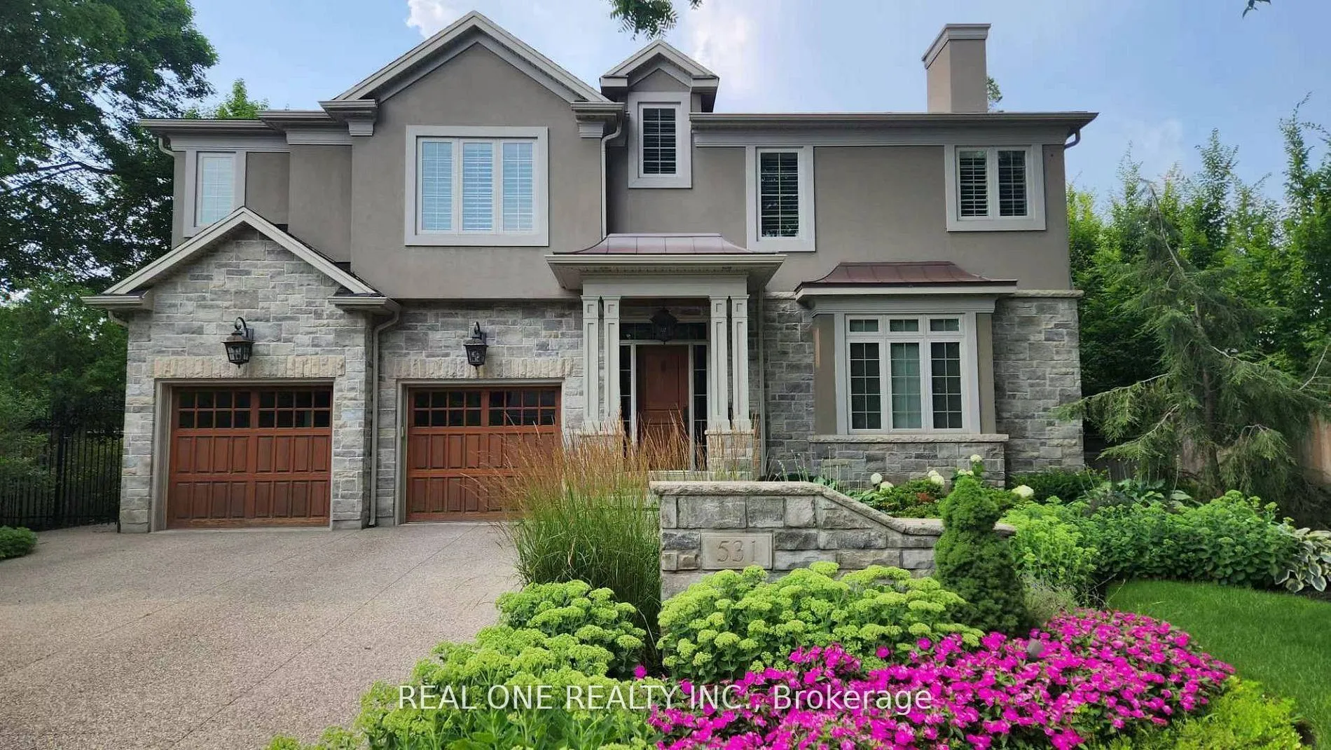 Photo 2 of 531 Jeanette Drive, Oakville, West — HOMEH