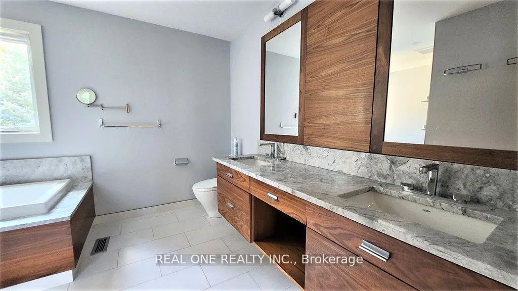 Photo 16 of 531 Jeanette Drive, Oakville, West — HOMEH