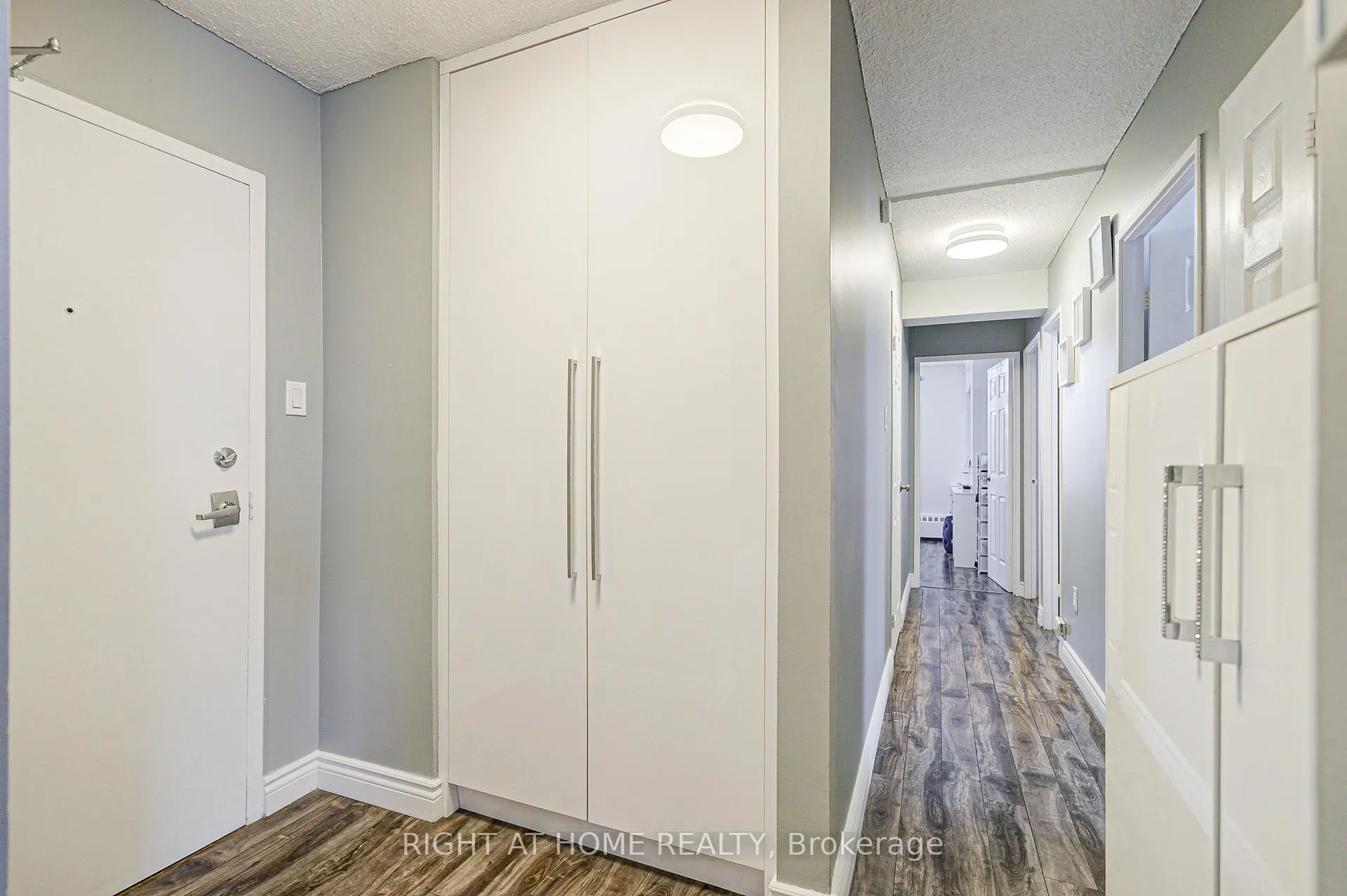 Photo 8 of Unit 607, 180 Dudley Avenue, Markham, Thornhill — HOMEH