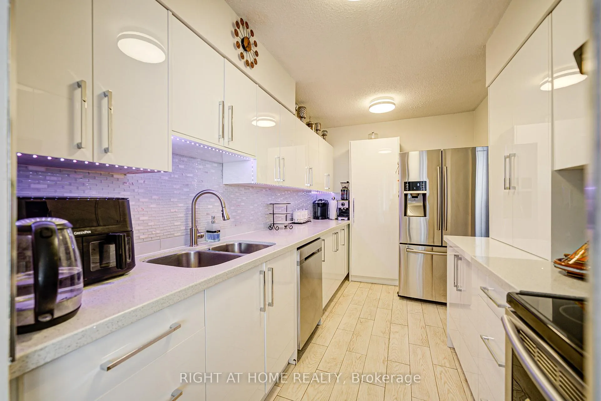 Photo 15 of Unit 607, 180 Dudley Avenue, Markham, Thornhill — HOMEH