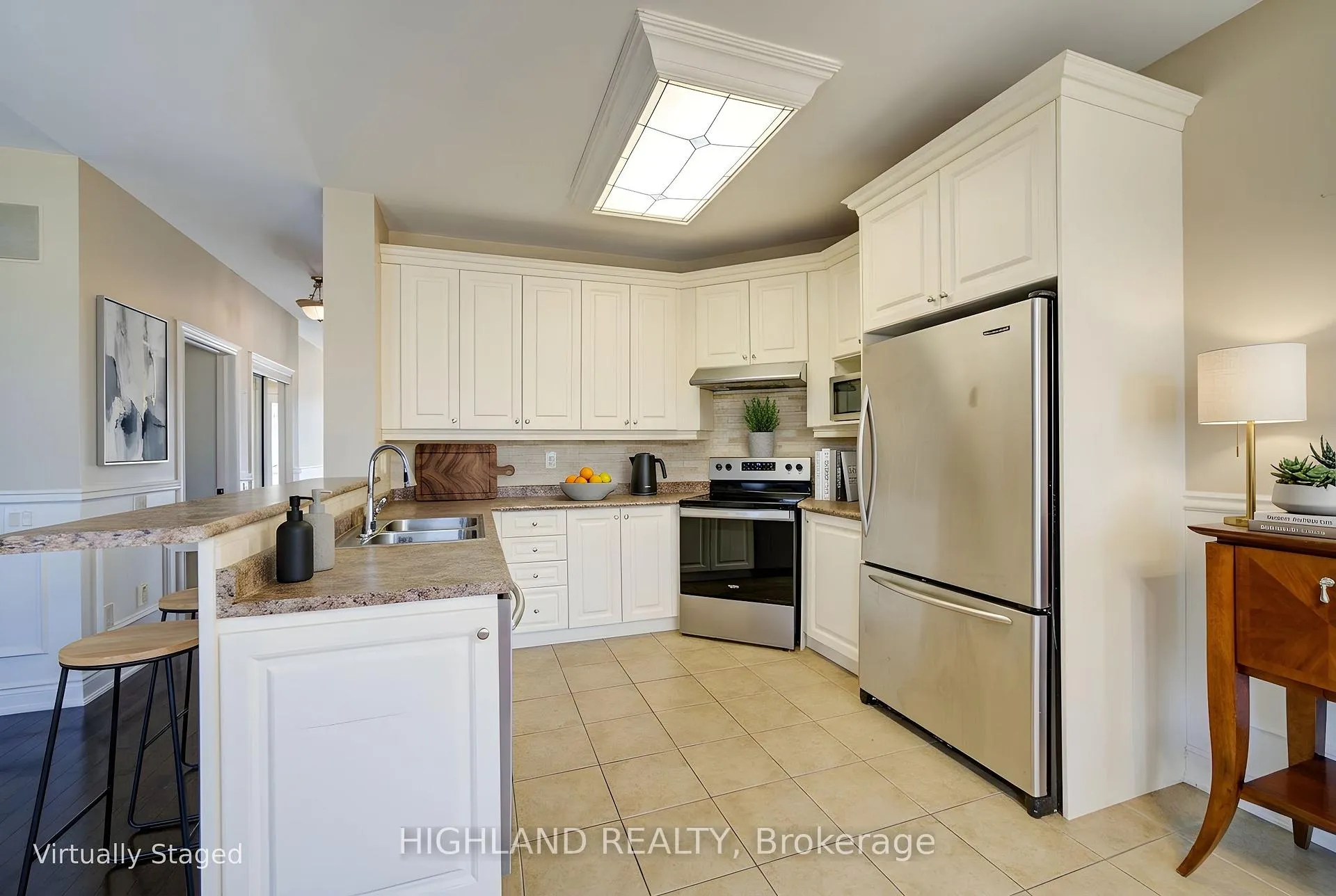 Photo 9 of 311 Duskywing Way, Oakville, Bronte — HOMEH