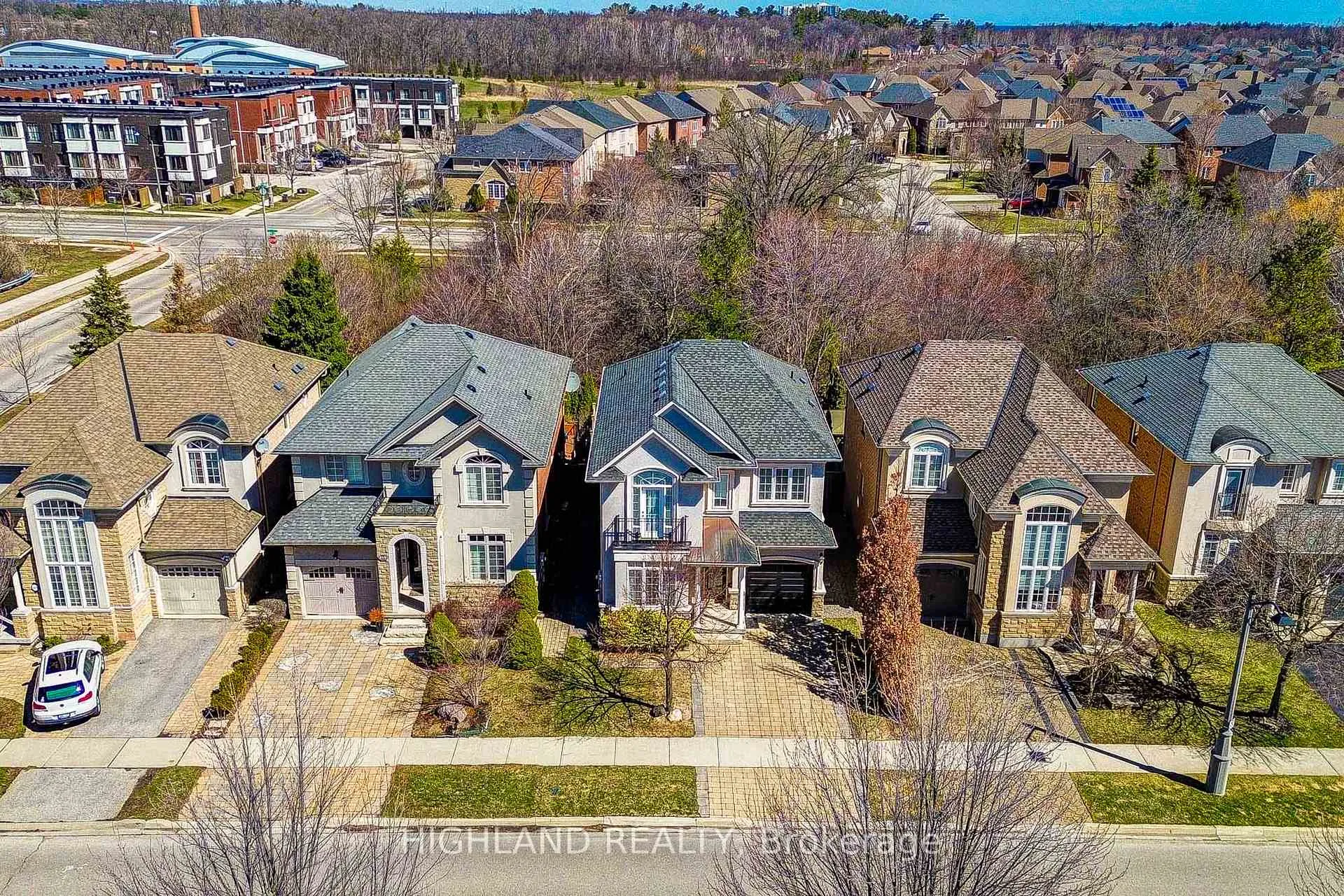 Photo 20 of 311 Duskywing Way, Oakville, Bronte — HOMEH