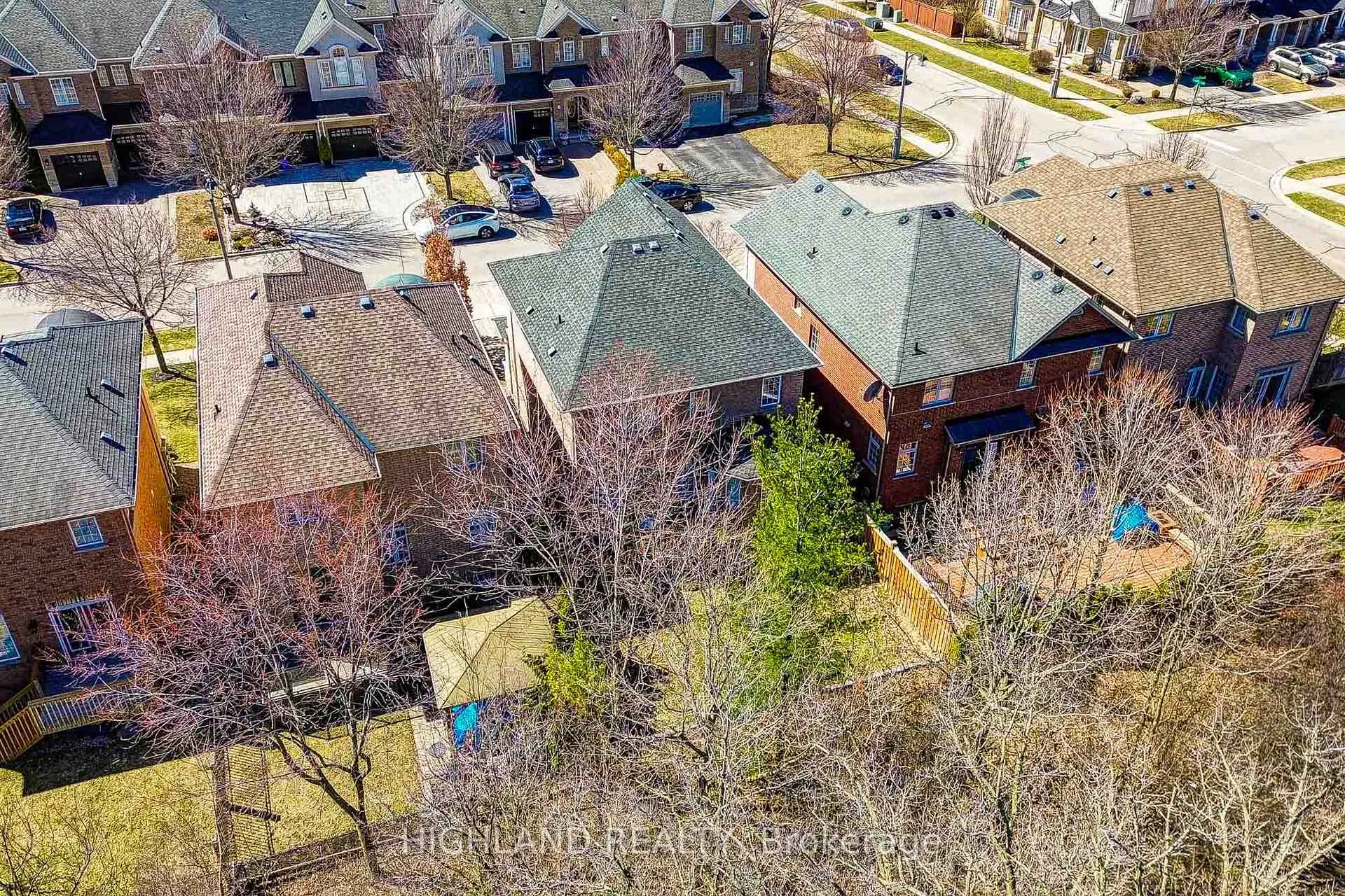 Photo 24 of 311 Duskywing Way, Oakville, Bronte — HOMEH