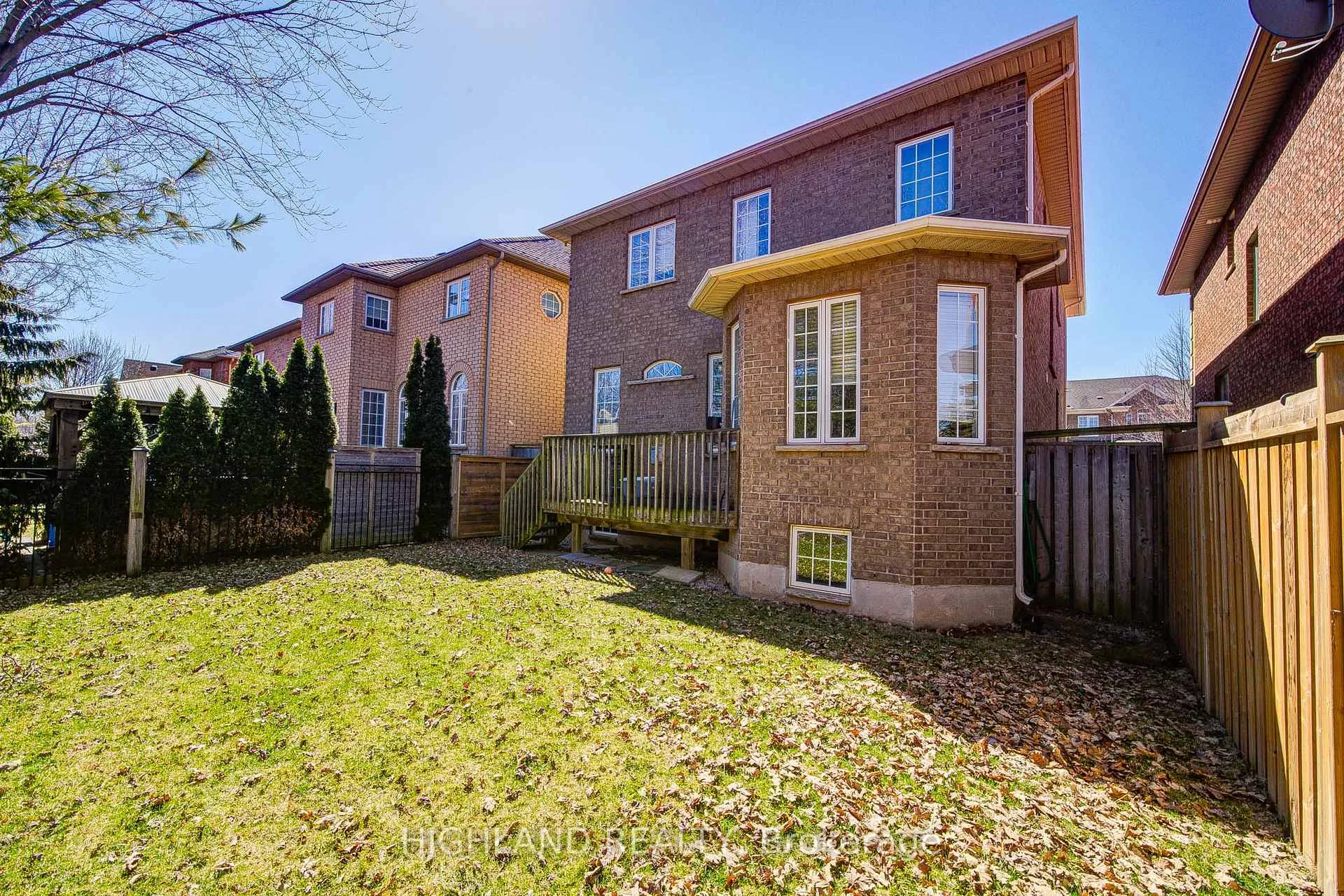 Photo 26 of 311 Duskywing Way, Oakville, Bronte — HOMEH