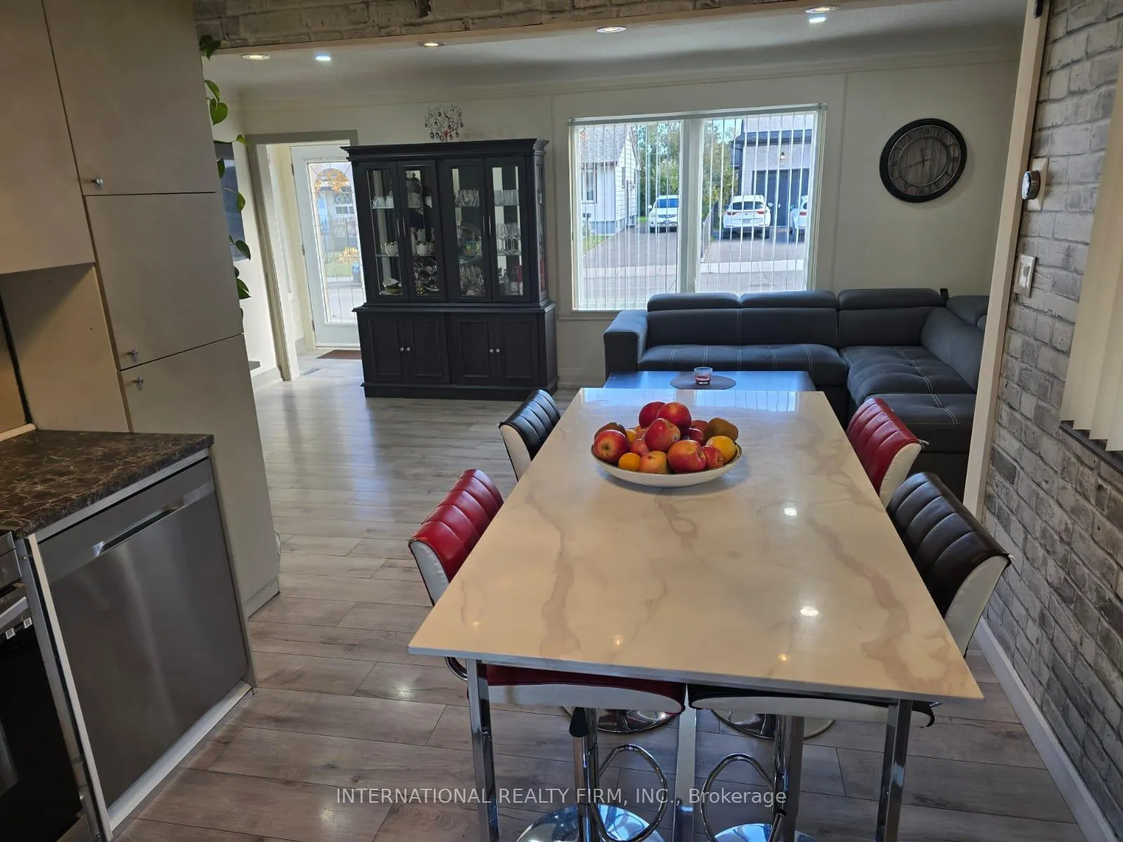 Photo 15 of 731 Knox Avenue, Hamilton, Parkview — HOMEH