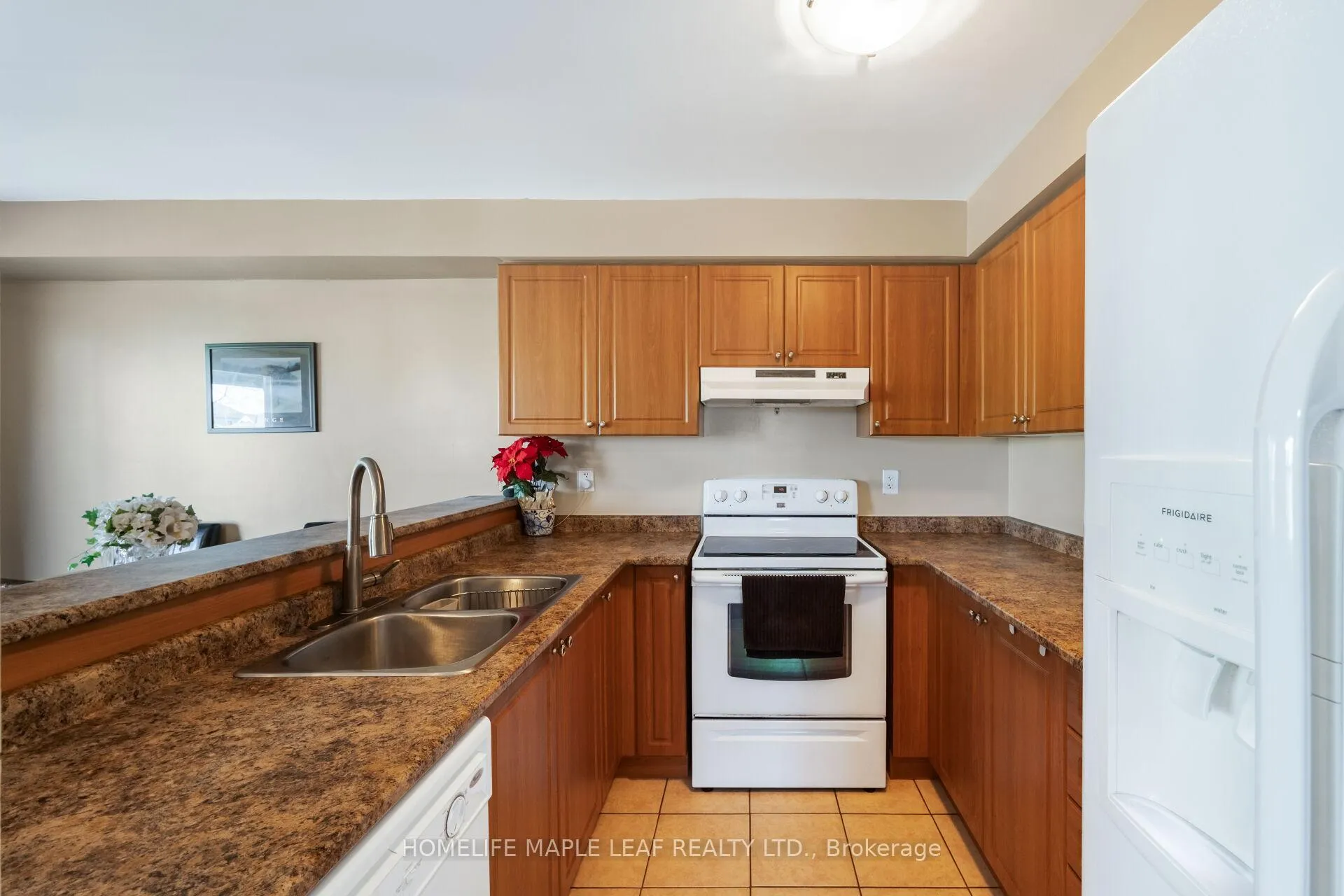 Photo 18 of 420 Orvis Crescent, Shelburne — HOMEH