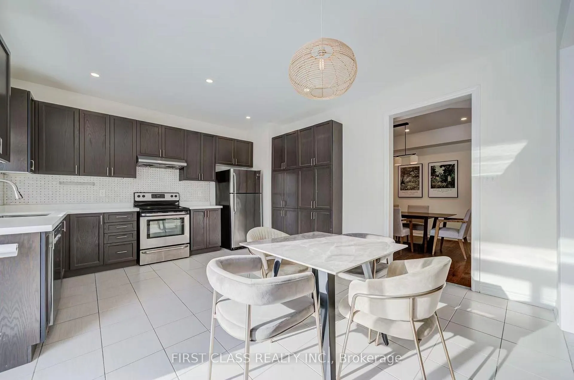 Photo 3 of 23 Grey Wing Avenue, Georgina, Keswick South — HOMEH