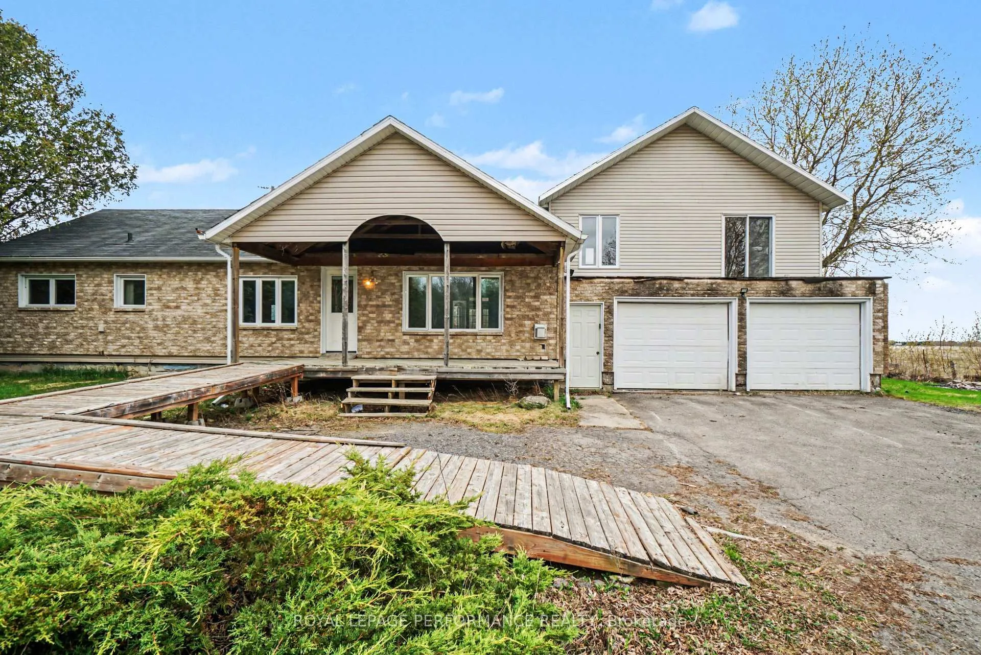 Photo 1 of 4946 Thunder Road, Ottawa, Carlsbad Springs — HOMEH