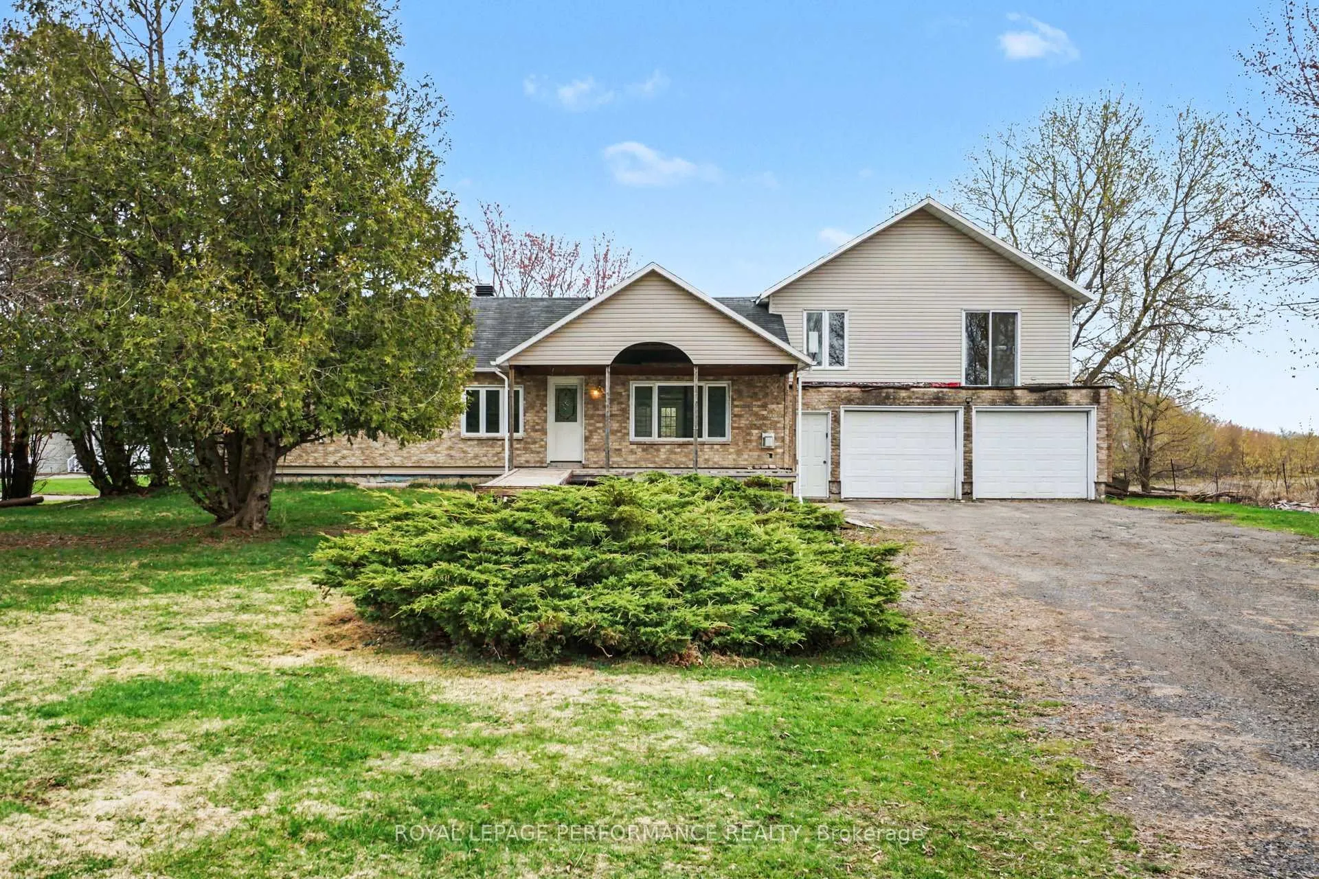 Photo 2 of 4946 Thunder Road, Ottawa, Carlsbad Springs — HOMEH