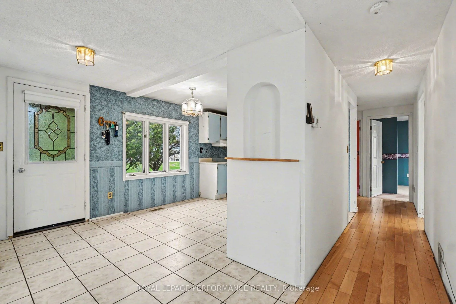 Photo 13 of 4946 Thunder Road, Ottawa, Carlsbad Springs — HOMEH