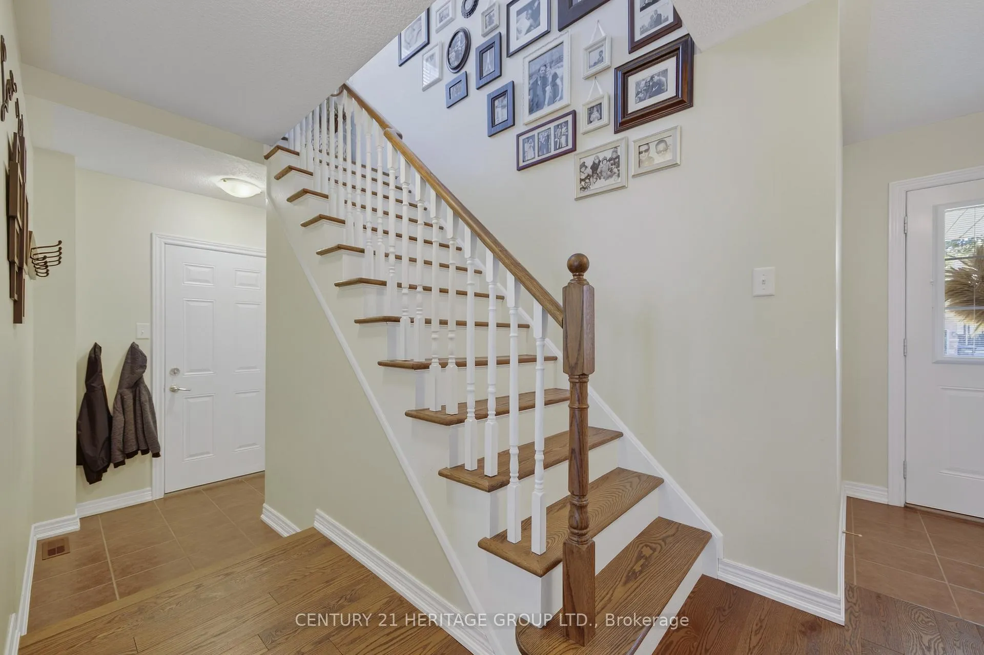 Photo 7 of 80 Anderson Road, New Tecumseth, Alliston — HOMEH