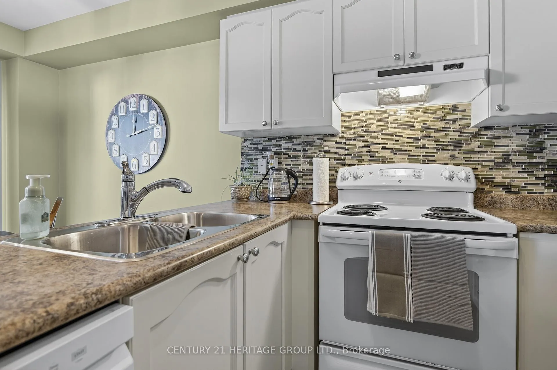 Photo 18 of 80 Anderson Road, New Tecumseth, Alliston — HOMEH