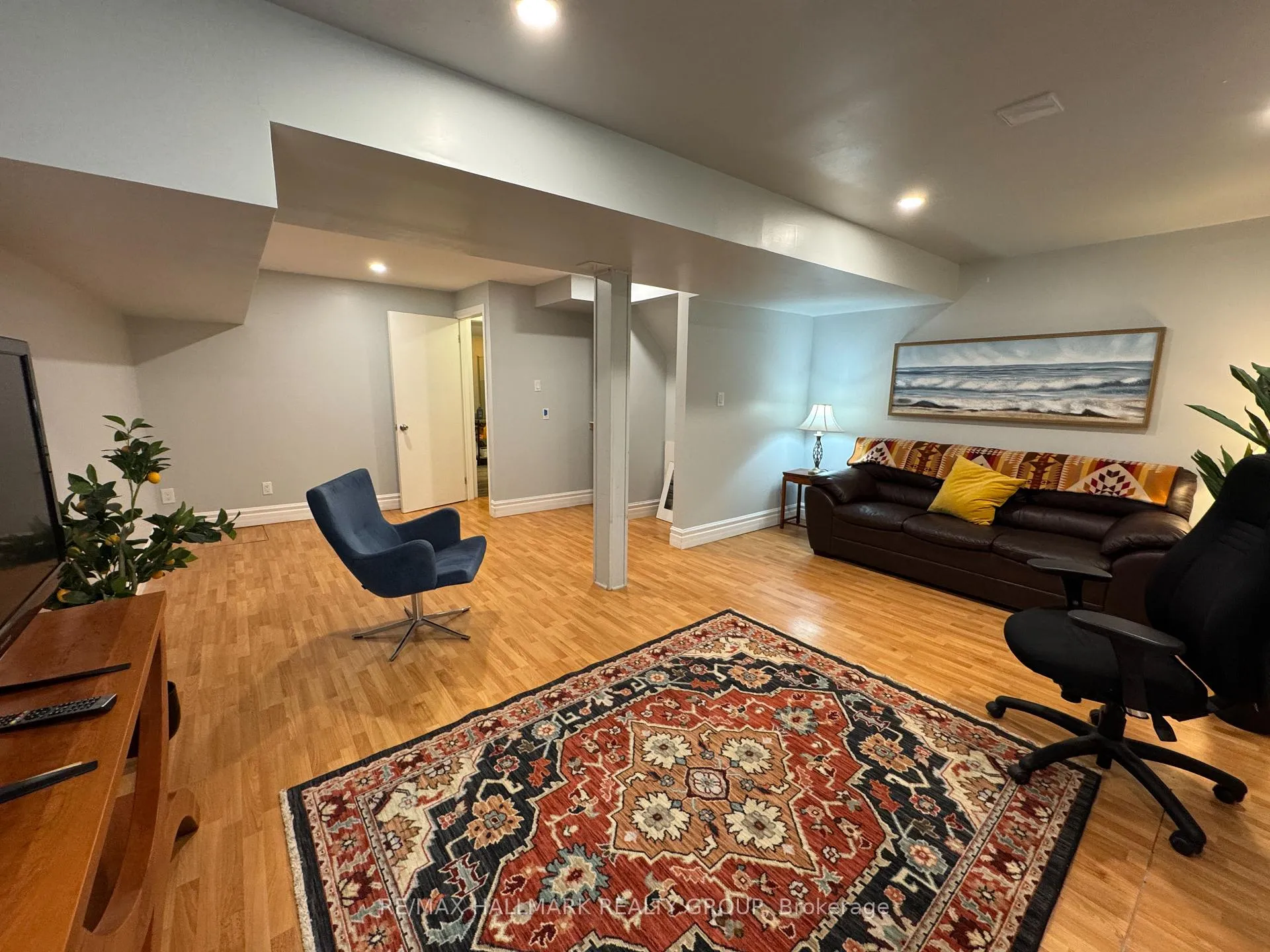 Photo 24 of 912 Dynes Road, Ottawa, Carleton Square — HOMEH