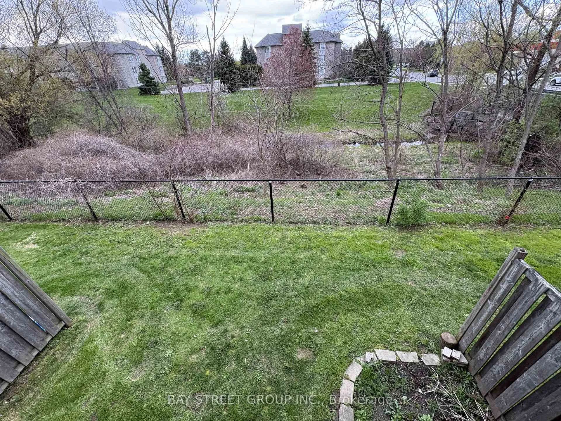 Photo 10 of Unit 2, 60 Cloverleaf Drive, Hamilton, Ancaster — HOMEH