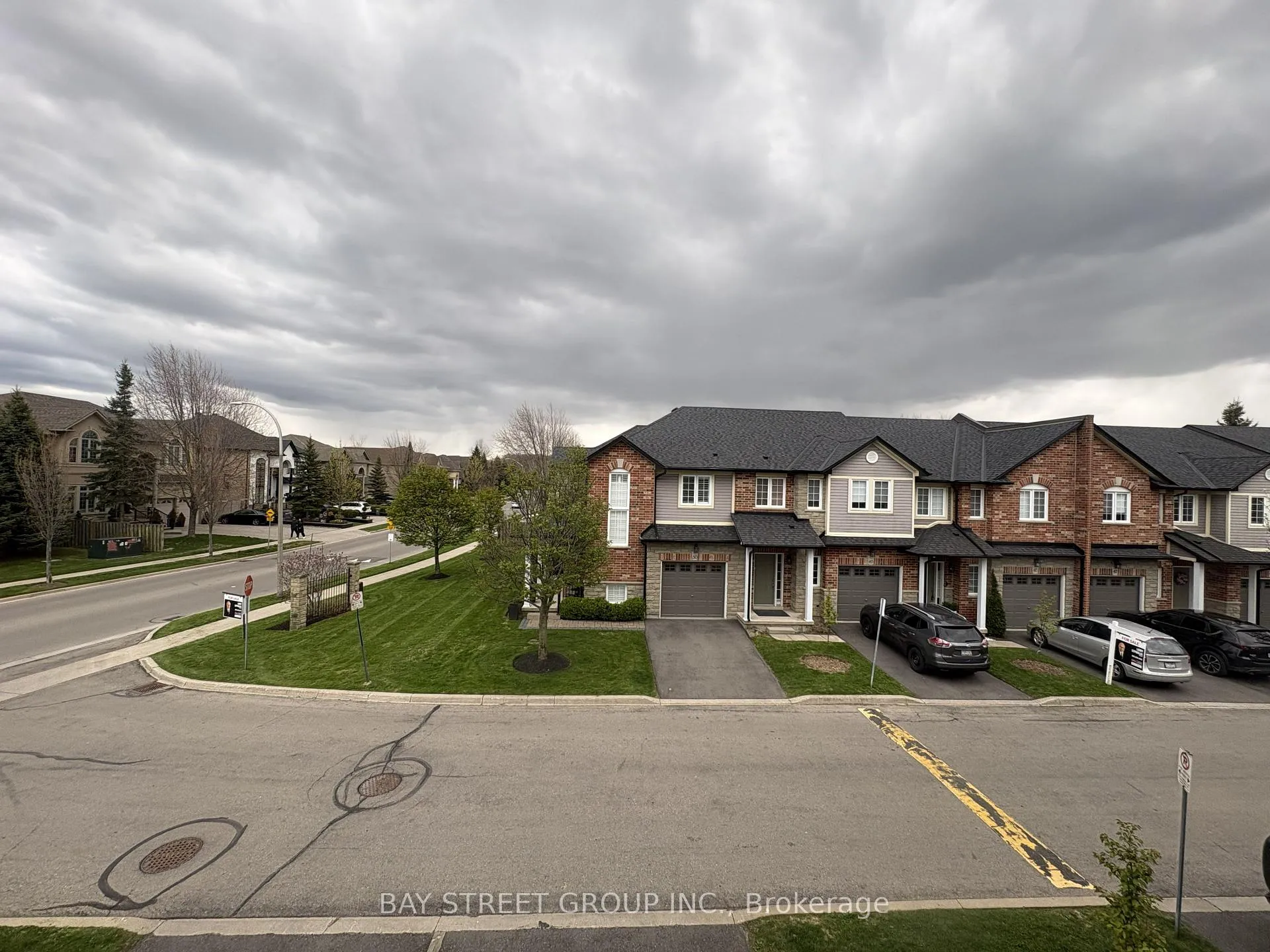 Photo 20 of Unit 2, 60 Cloverleaf Drive, Hamilton, Ancaster — HOMEH