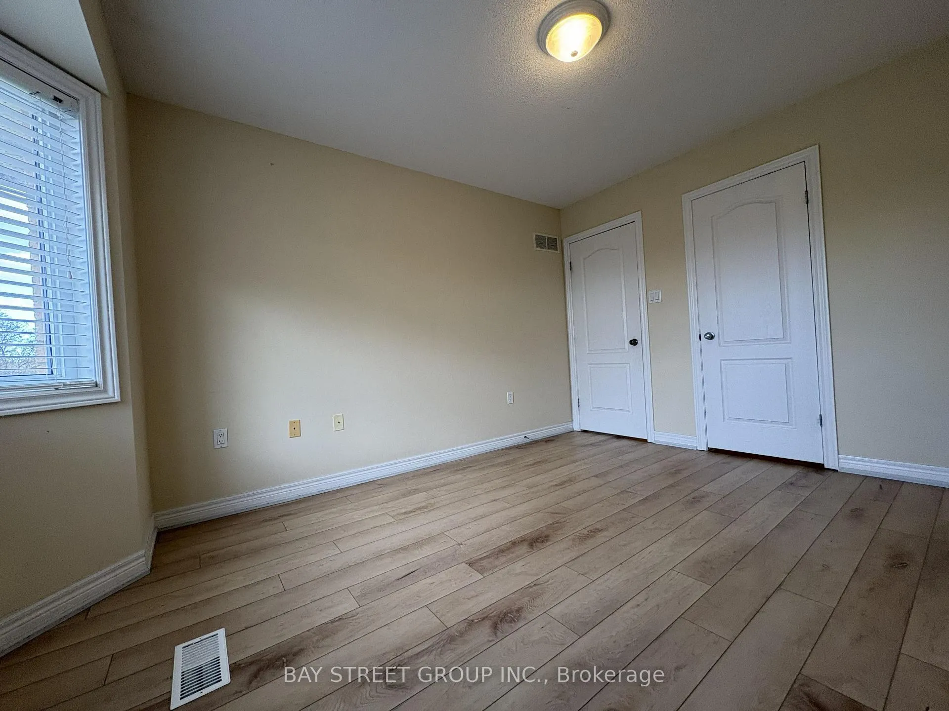 Photo 23 of Unit 2, 60 Cloverleaf Drive, Hamilton, Ancaster — HOMEH