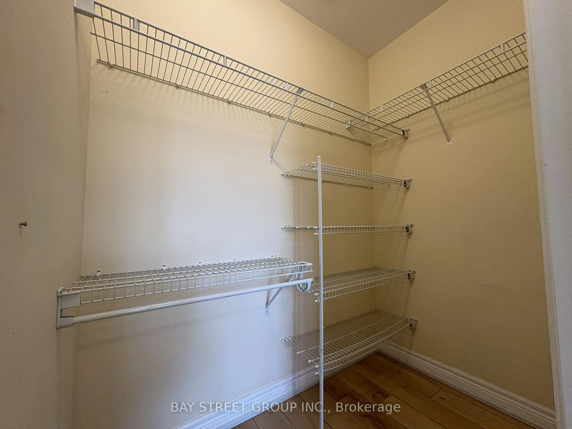 Photo 25 of Unit 2, 60 Cloverleaf Drive, Hamilton, Ancaster — HOMEH
