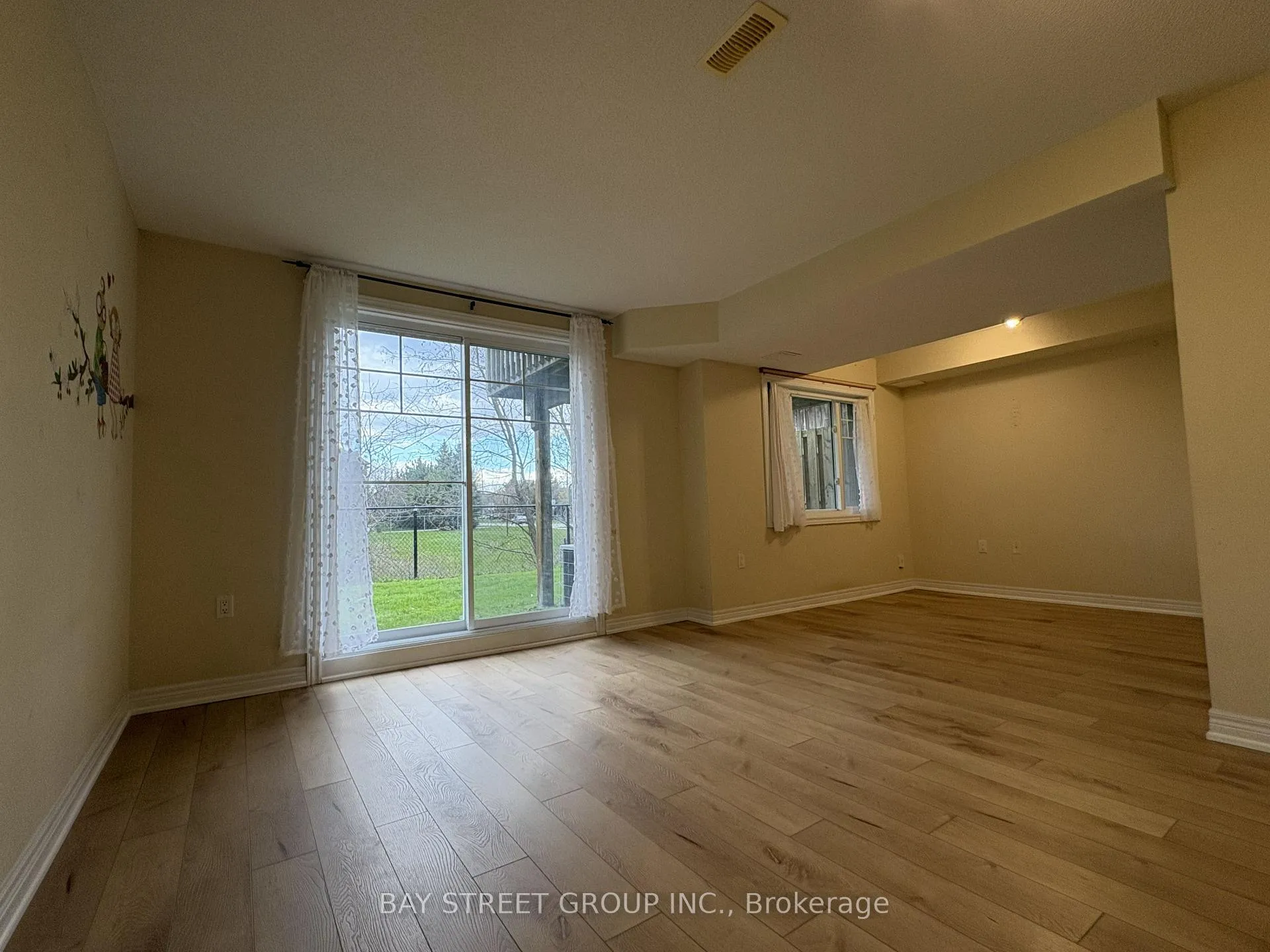Photo 35 of Unit 2, 60 Cloverleaf Drive, Hamilton, Ancaster — HOMEH