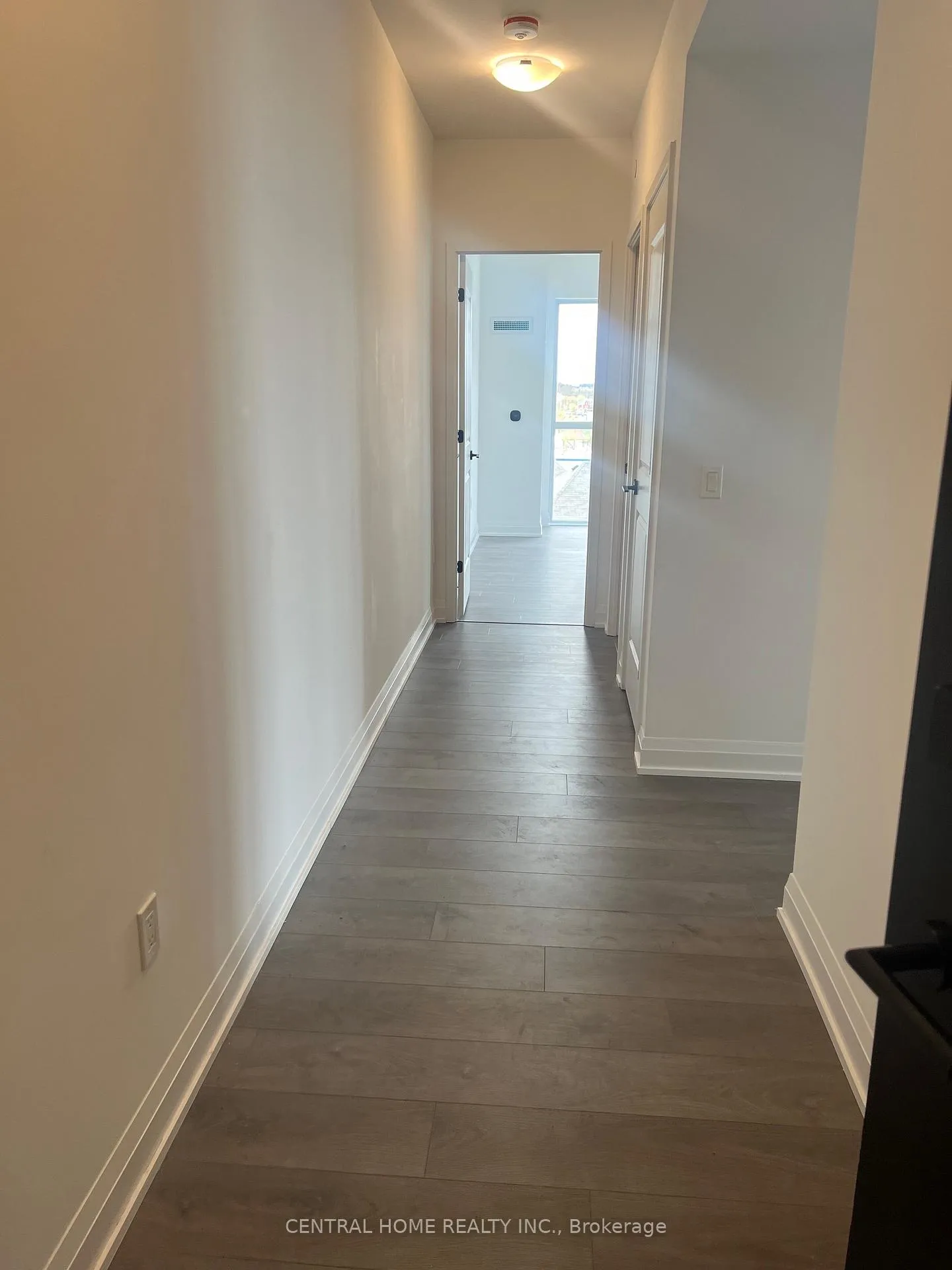 Photo 3 of Unit 718, 2343 Khalsa Gate, Oakville, Westmount — HOMEH