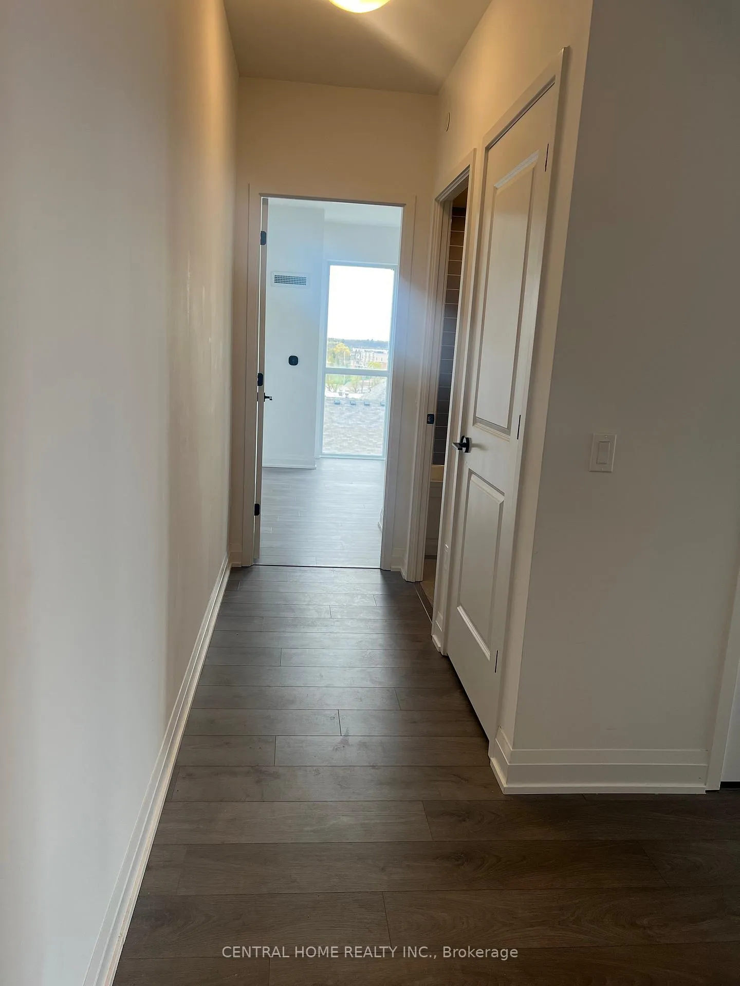 Photo 4 of Unit 718, 2343 Khalsa Gate, Oakville, Westmount — HOMEH