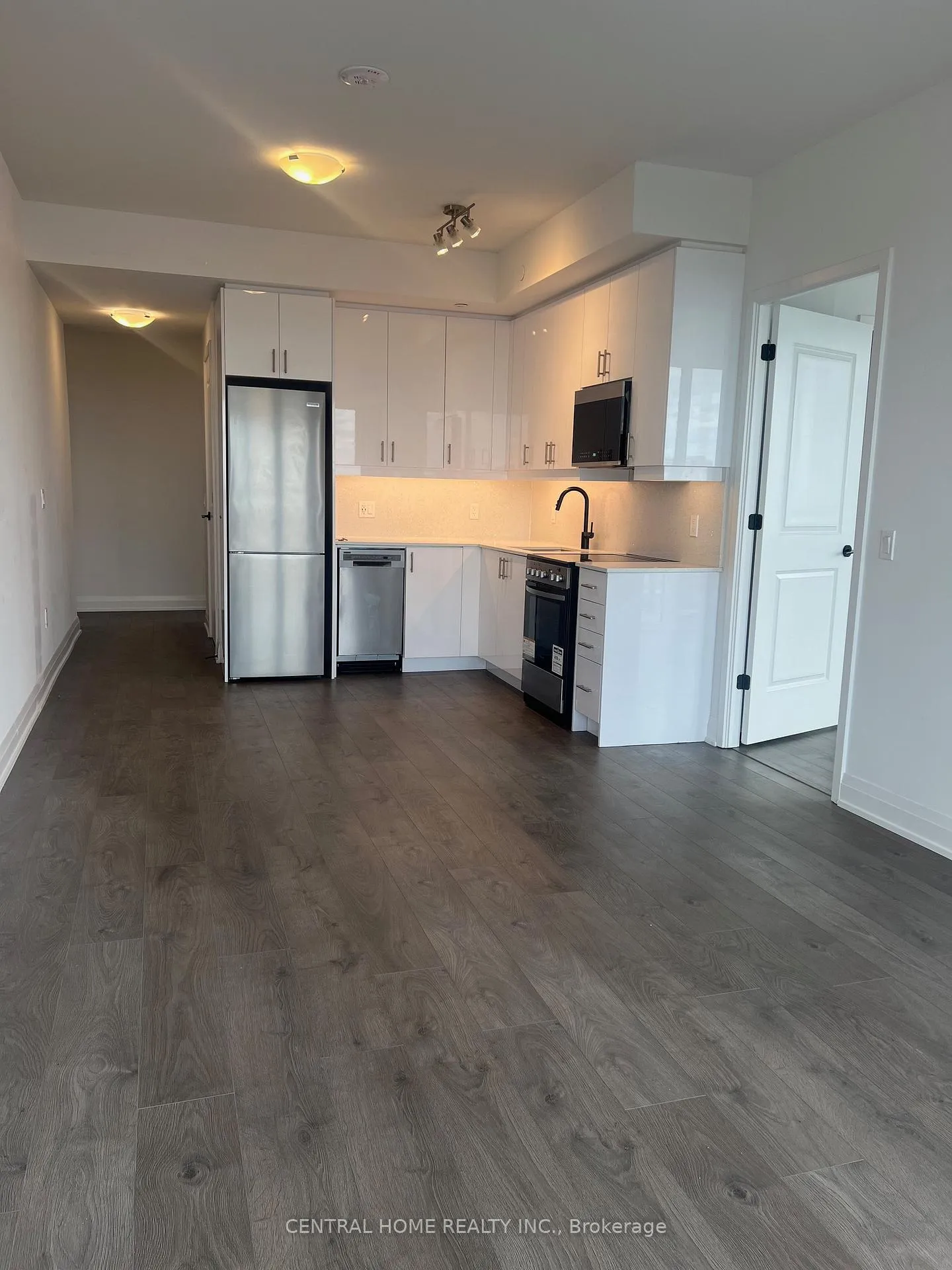 Photo 8 of Unit 718, 2343 Khalsa Gate, Oakville, Westmount — HOMEH