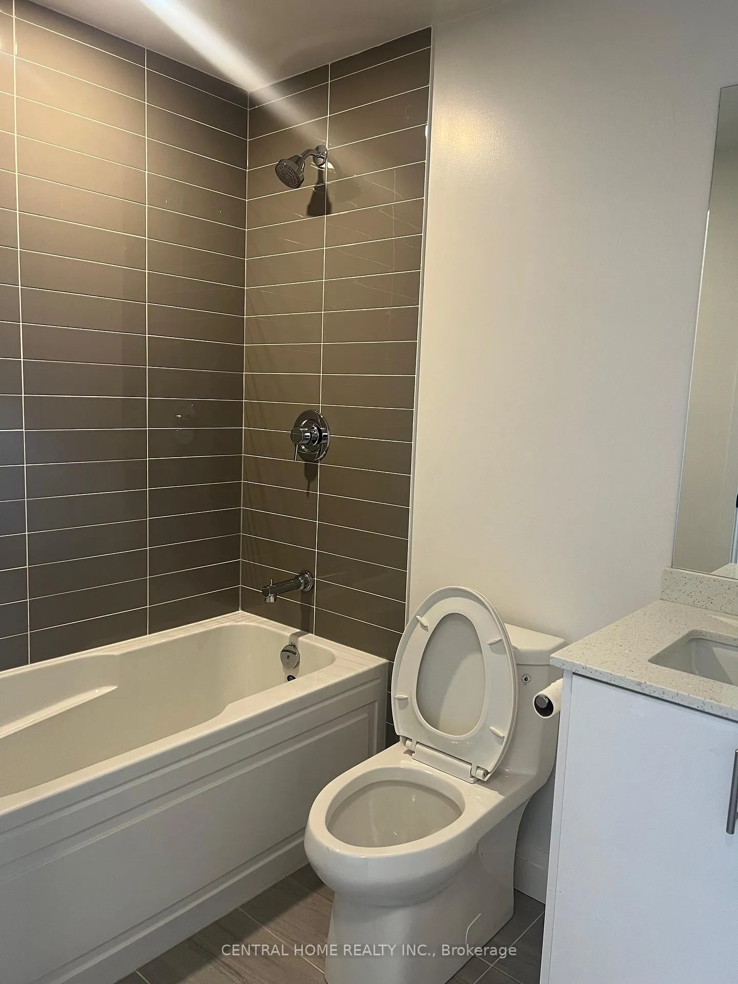 Photo 15 of Unit 718, 2343 Khalsa Gate, Oakville, Westmount — HOMEH