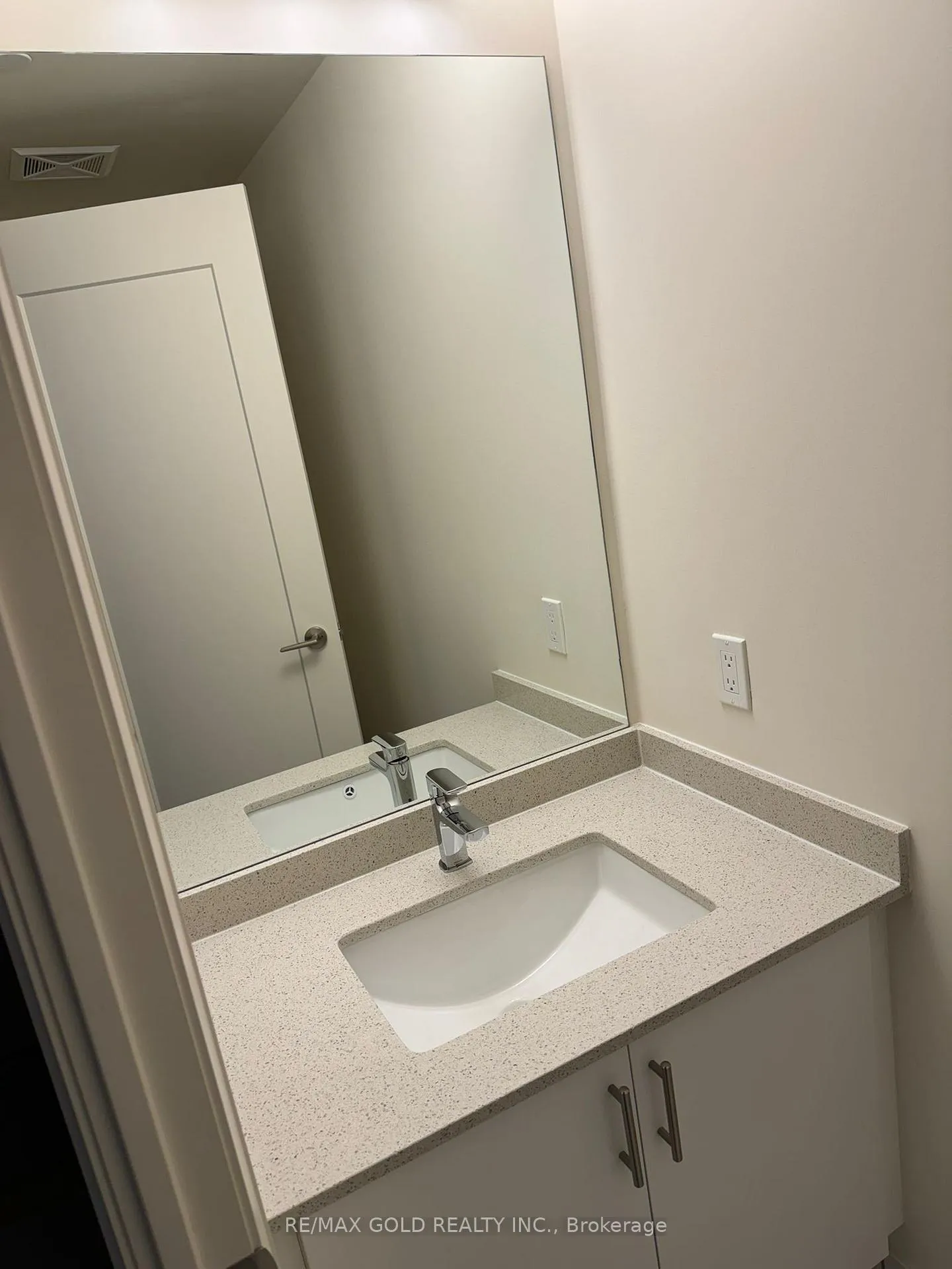 Photo 16 of Unit 410, 8960 Jane Street N, Vaughan, Vellore Village — HOMEH