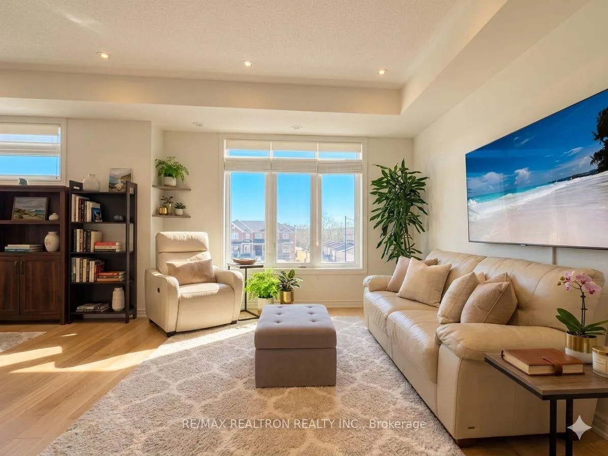 Photo 4 of 2742 William Jackson Drive, Pickering, Duffin Heights — HOMEH