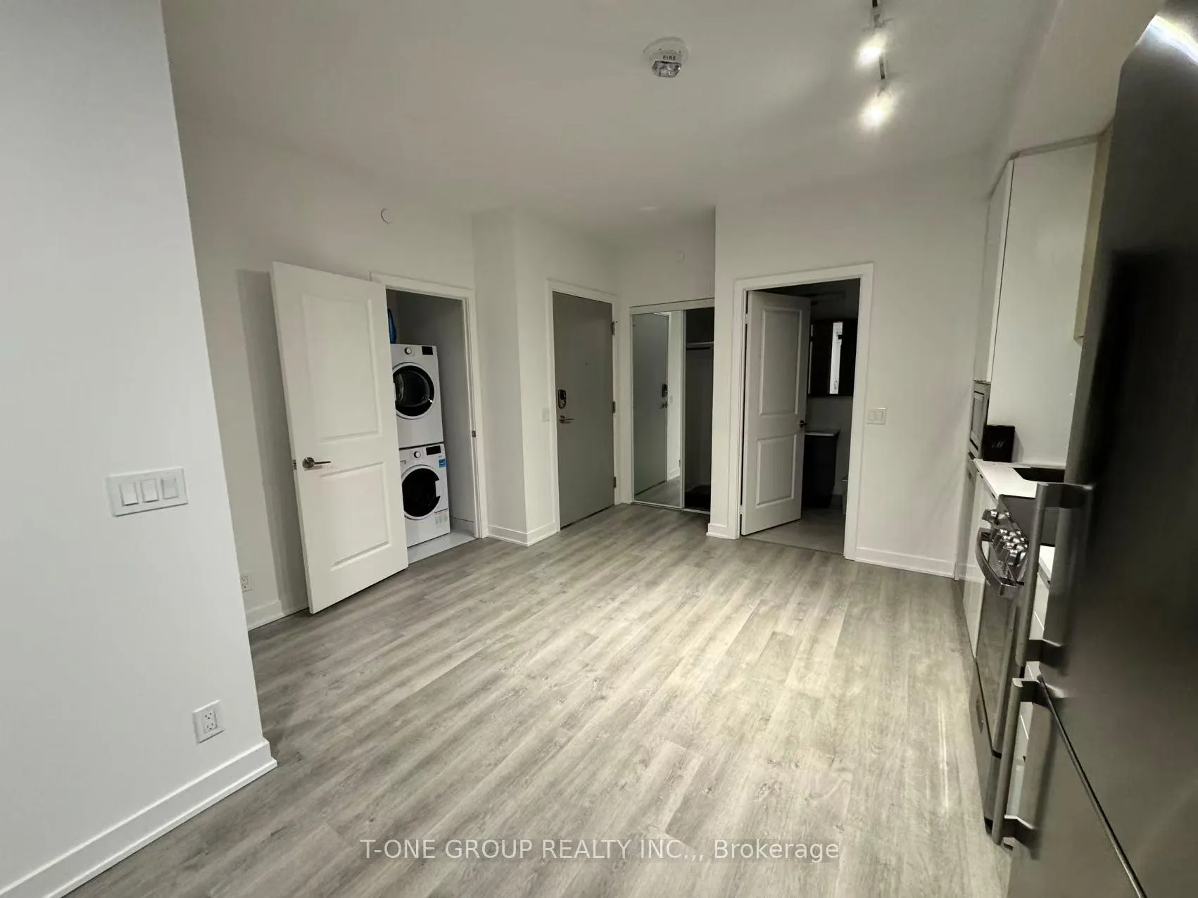 Photo 7 of Unit 2707, 50 Upper Mall Way, Vaughan, Brownridge — HOMEH