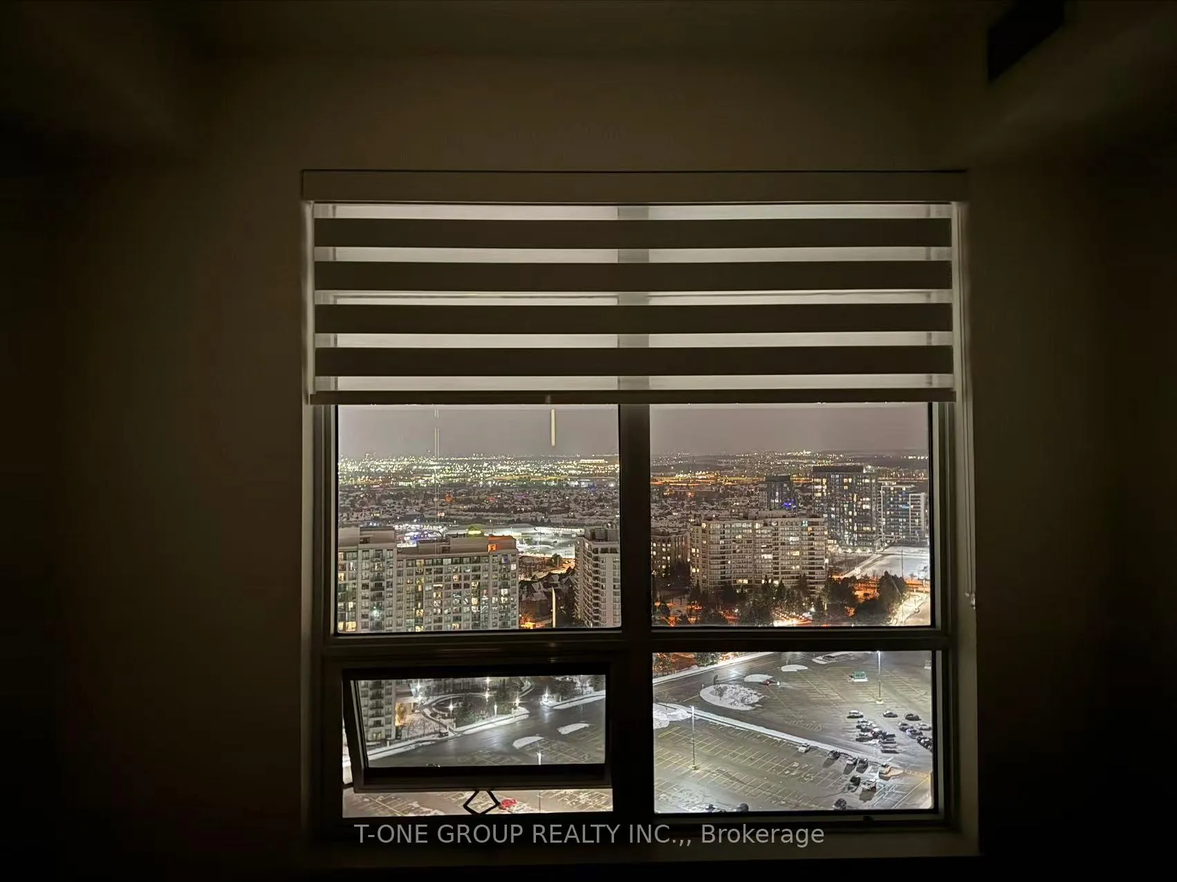 Photo 8 of Unit 2707, 50 Upper Mall Way, Vaughan, Brownridge — HOMEH
