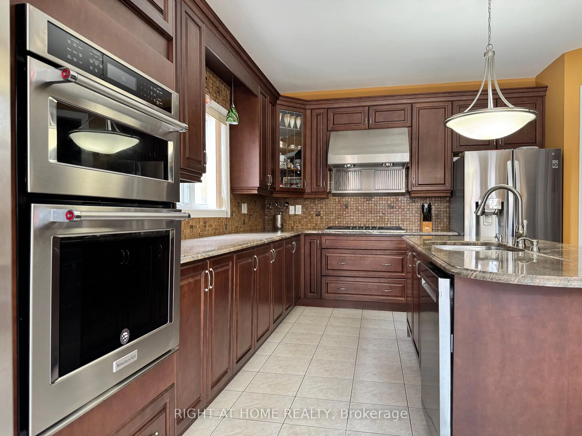 Photo 5 of 29 Lynnvalley Crescent, Brampton, Bram East — HOMEH