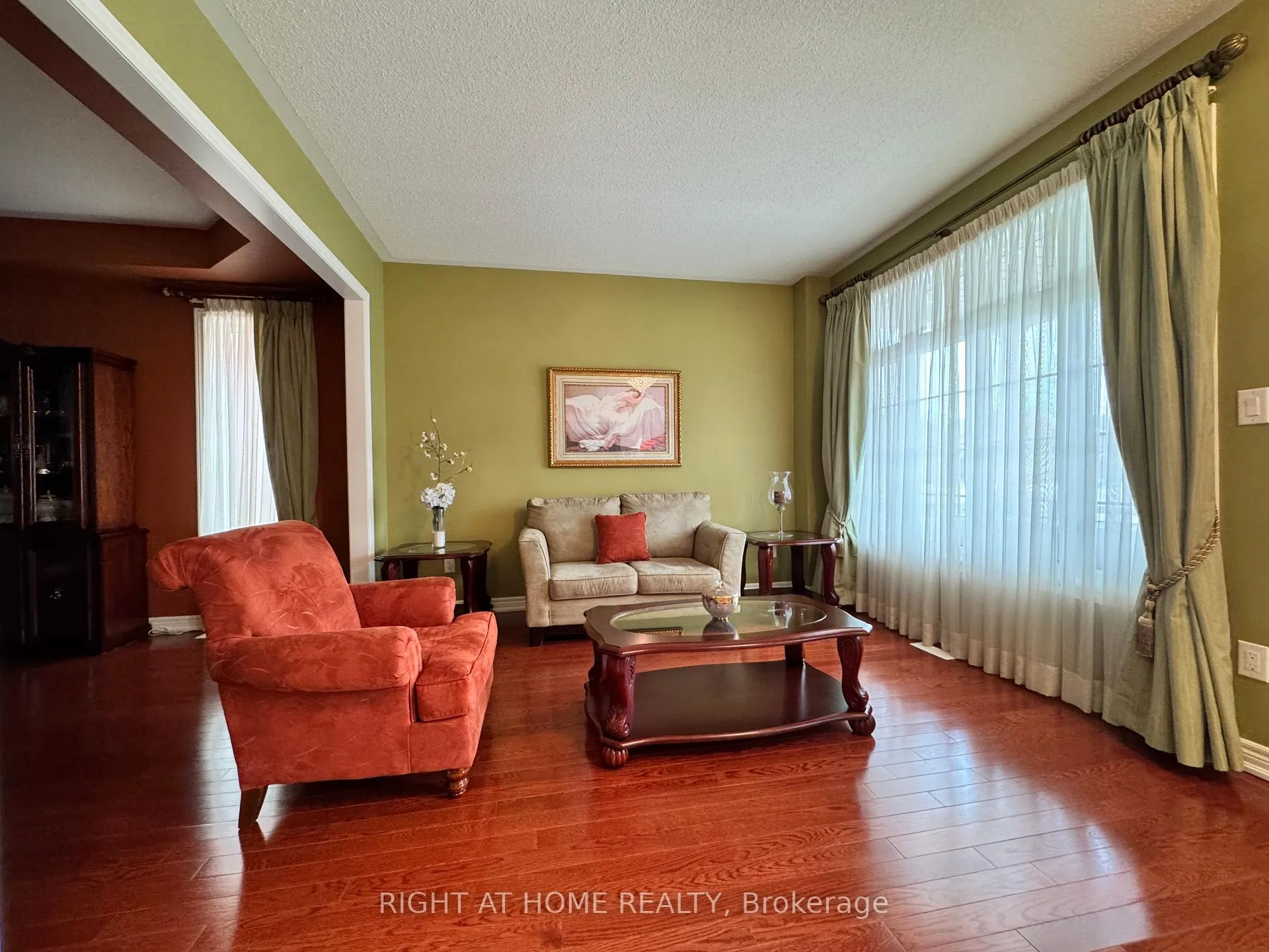 Photo 7 of 29 Lynnvalley Crescent, Brampton, Bram East — HOMEH