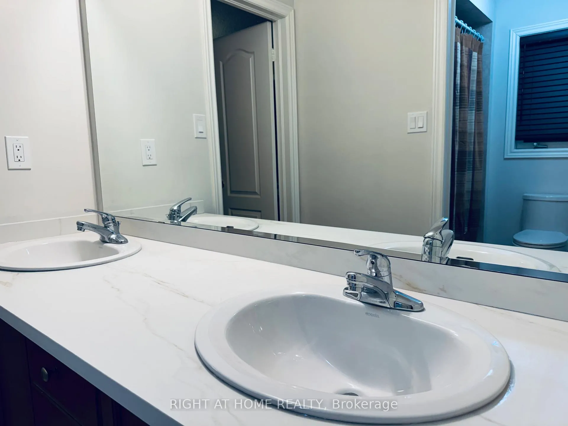 Photo 15 of 29 Lynnvalley Crescent, Brampton, Bram East — HOMEH
