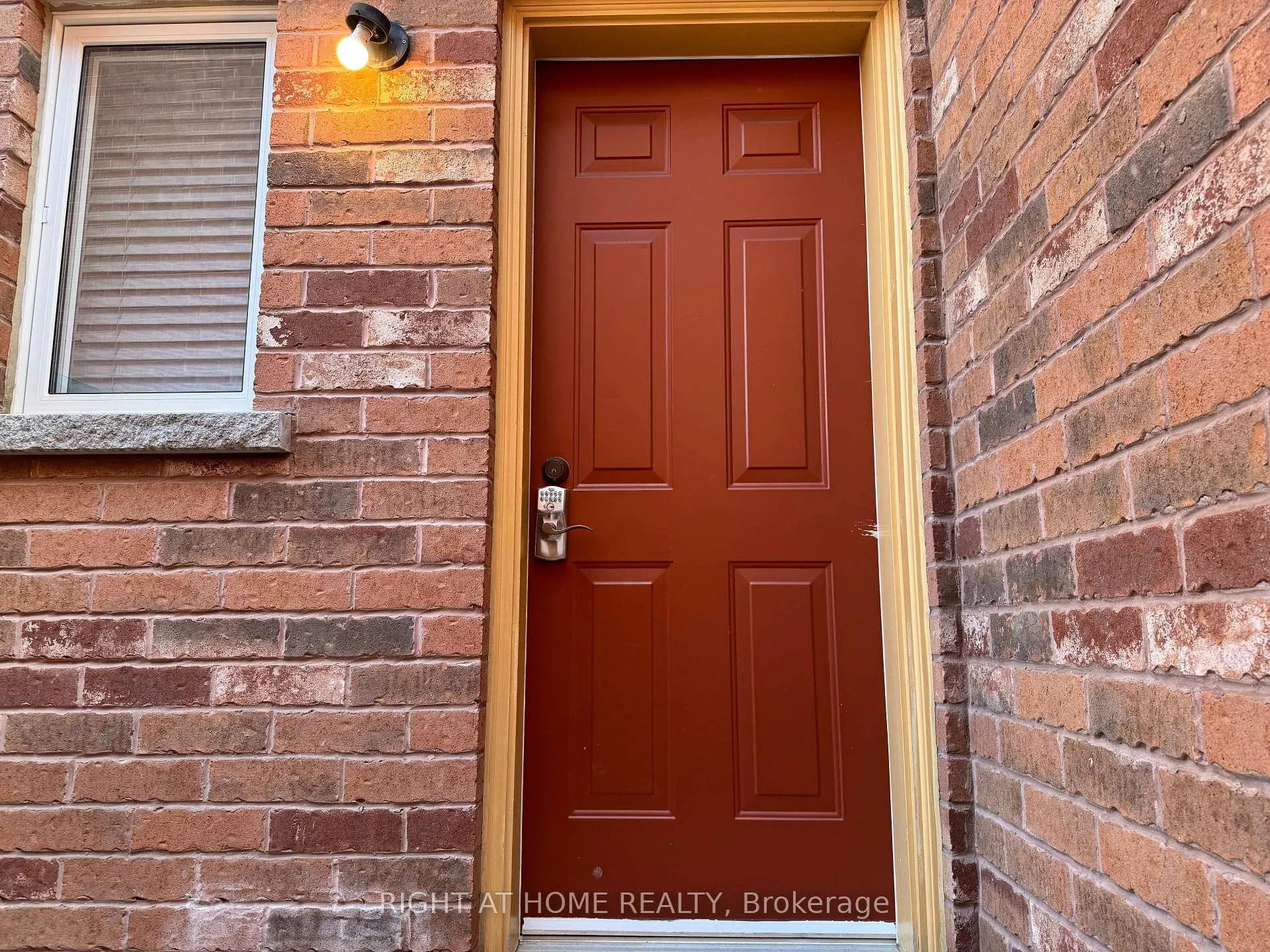 Photo 23 of 29 Lynnvalley Crescent, Brampton, Bram East — HOMEH