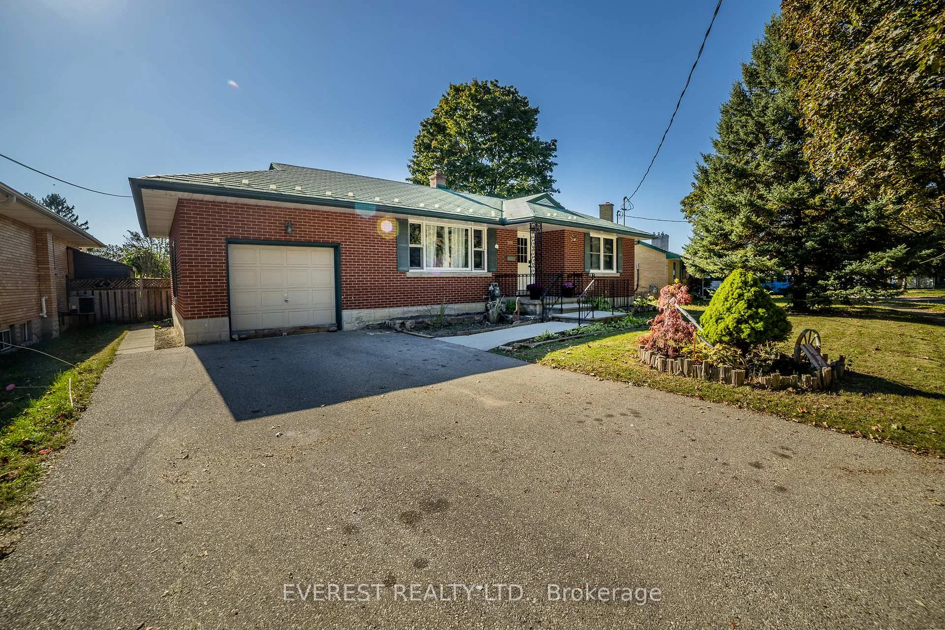 Photo 4 of 225 Woodhaven Road, Kitchener — HOMEH