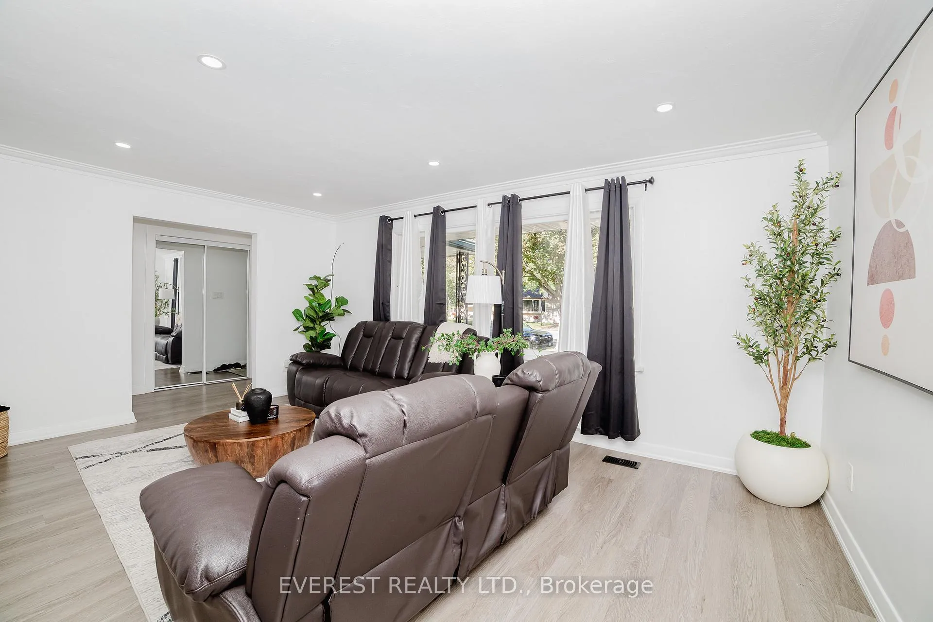 Photo 8 of 225 Woodhaven Road, Kitchener — HOMEH