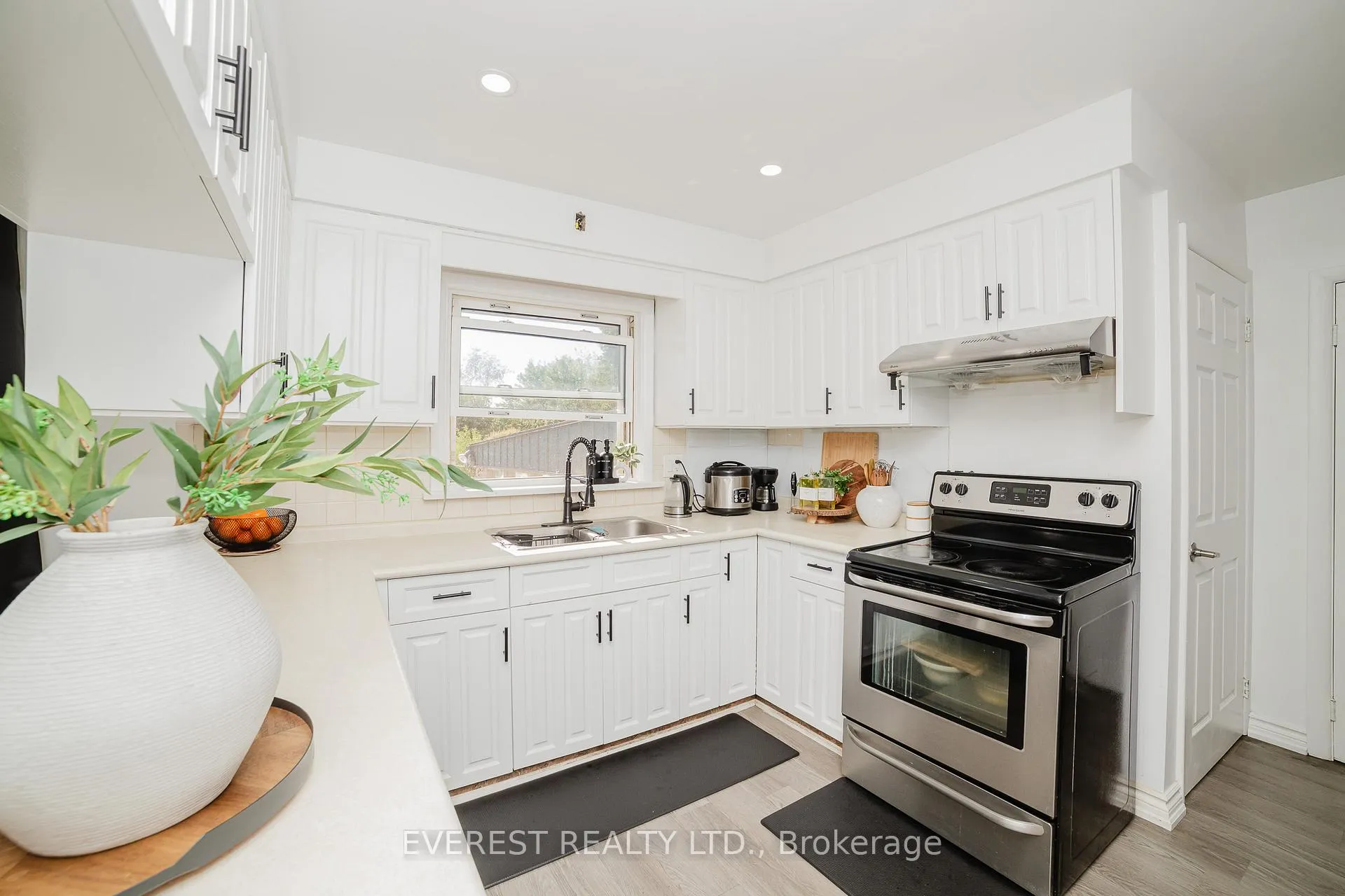 Photo 11 of 225 Woodhaven Road, Kitchener — HOMEH