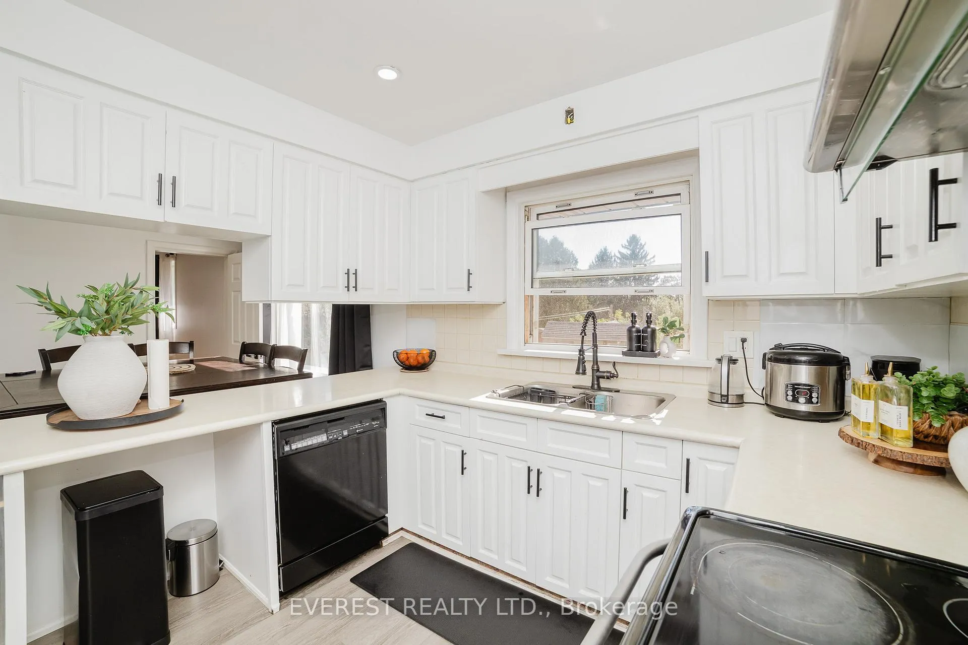 Photo 12 of 225 Woodhaven Road, Kitchener — HOMEH