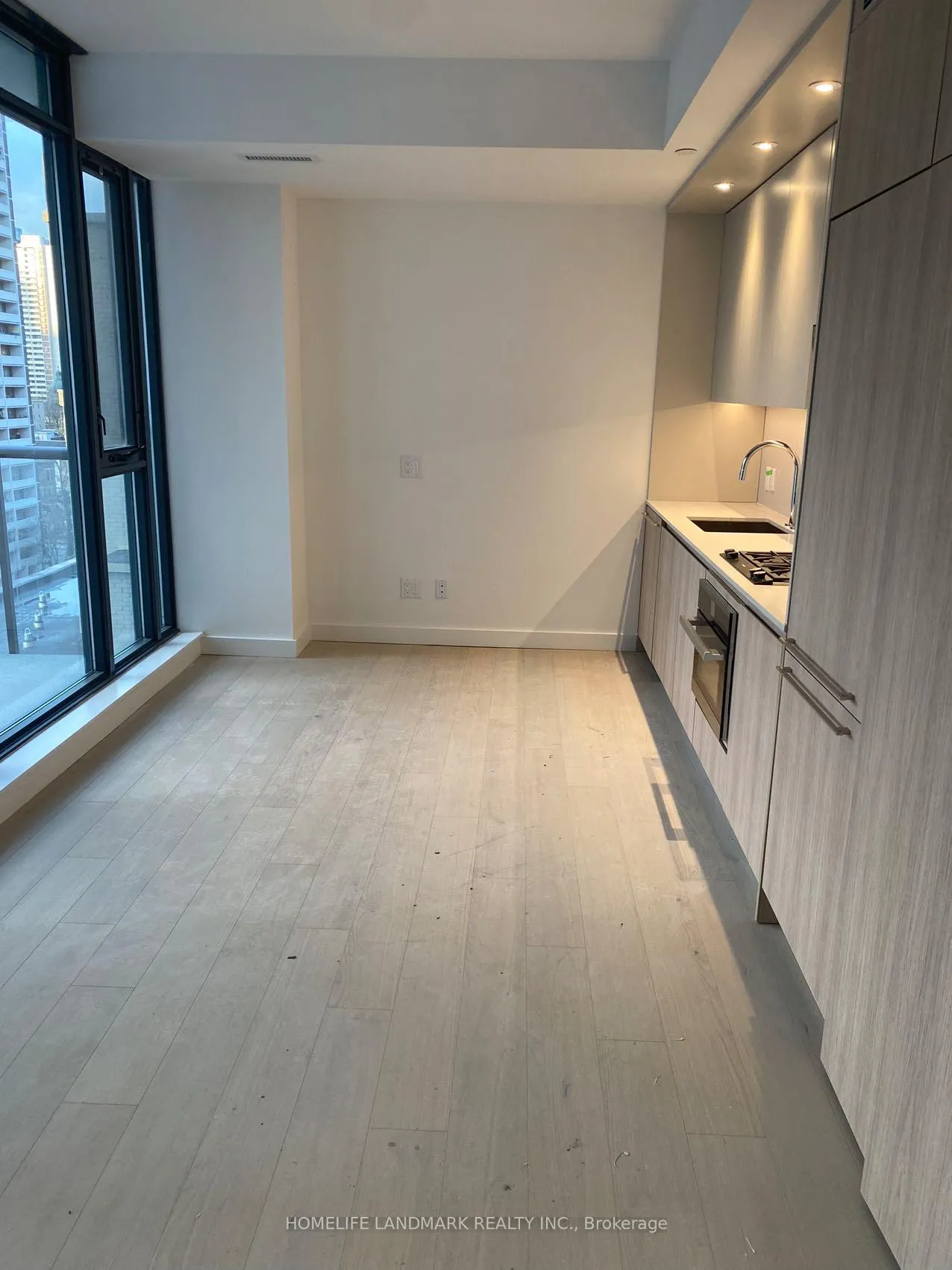 Photo 4 of Unit 1008, 81 Wellesley Street E, Toronto, Church-Yonge Corridor — HOMEH