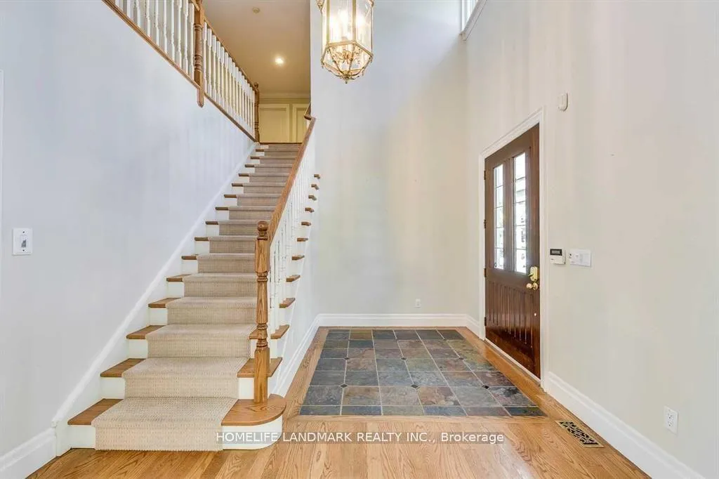Photo 3 of 433 Cairncroft Road, Oakville, Morrison — HOMEH