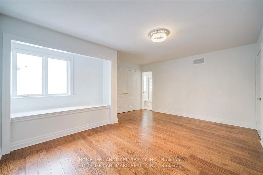 Photo 14 of 433 Cairncroft Road, Oakville, Morrison — HOMEH