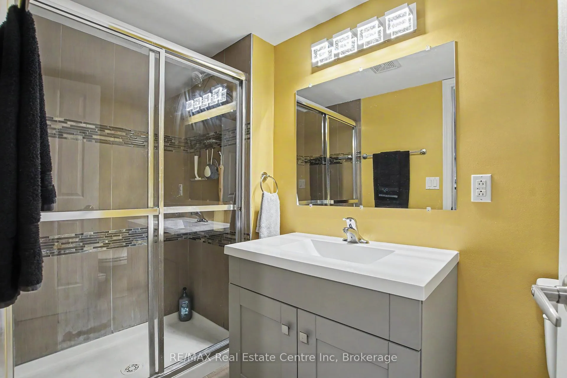 Photo 33 of 180 Sunset Boulevard, Cambridge — HOMEH