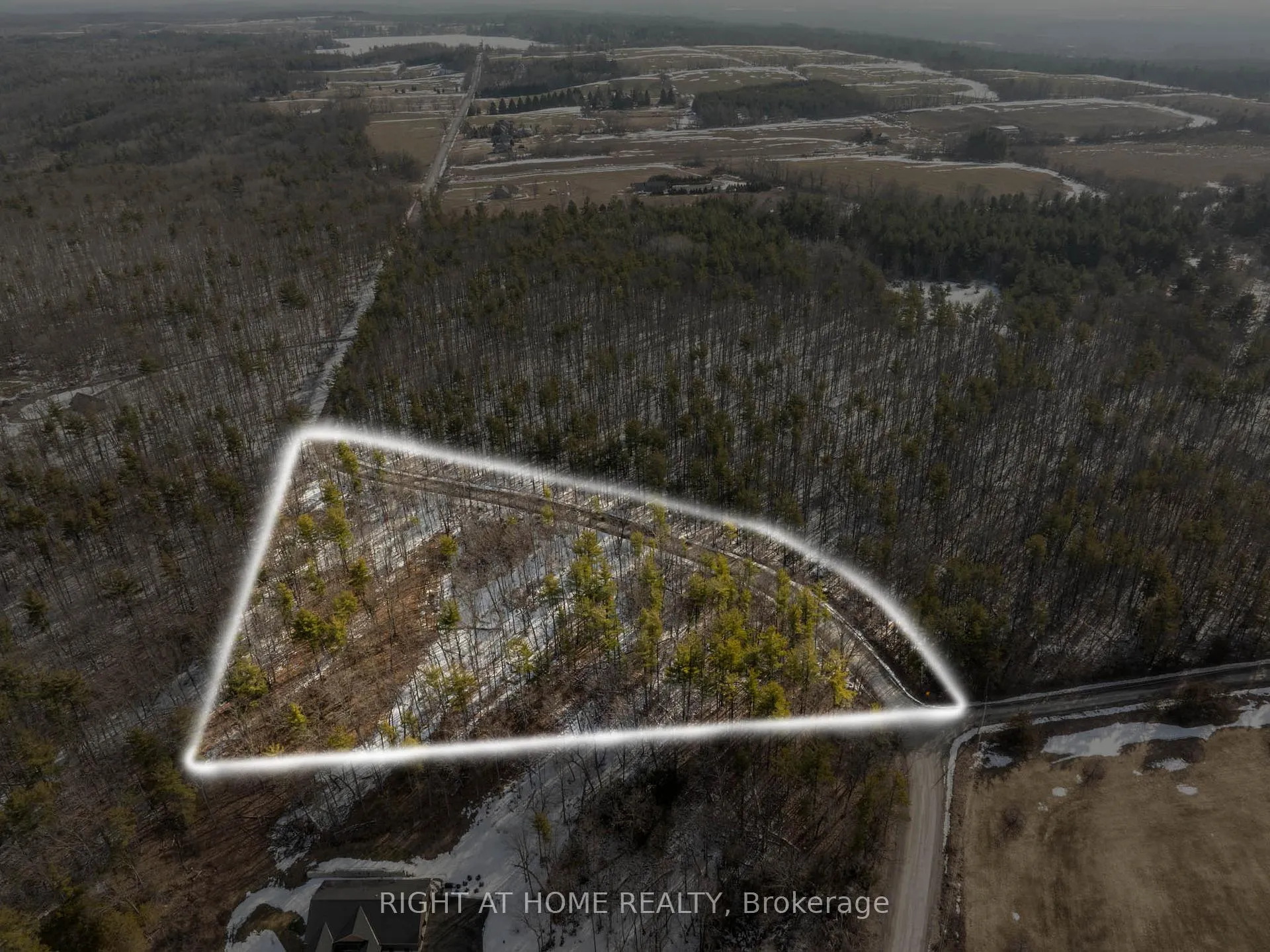 Photo 25 of 262 Golf Course Road W, Quinte West, Sidney Ward — HOMEH