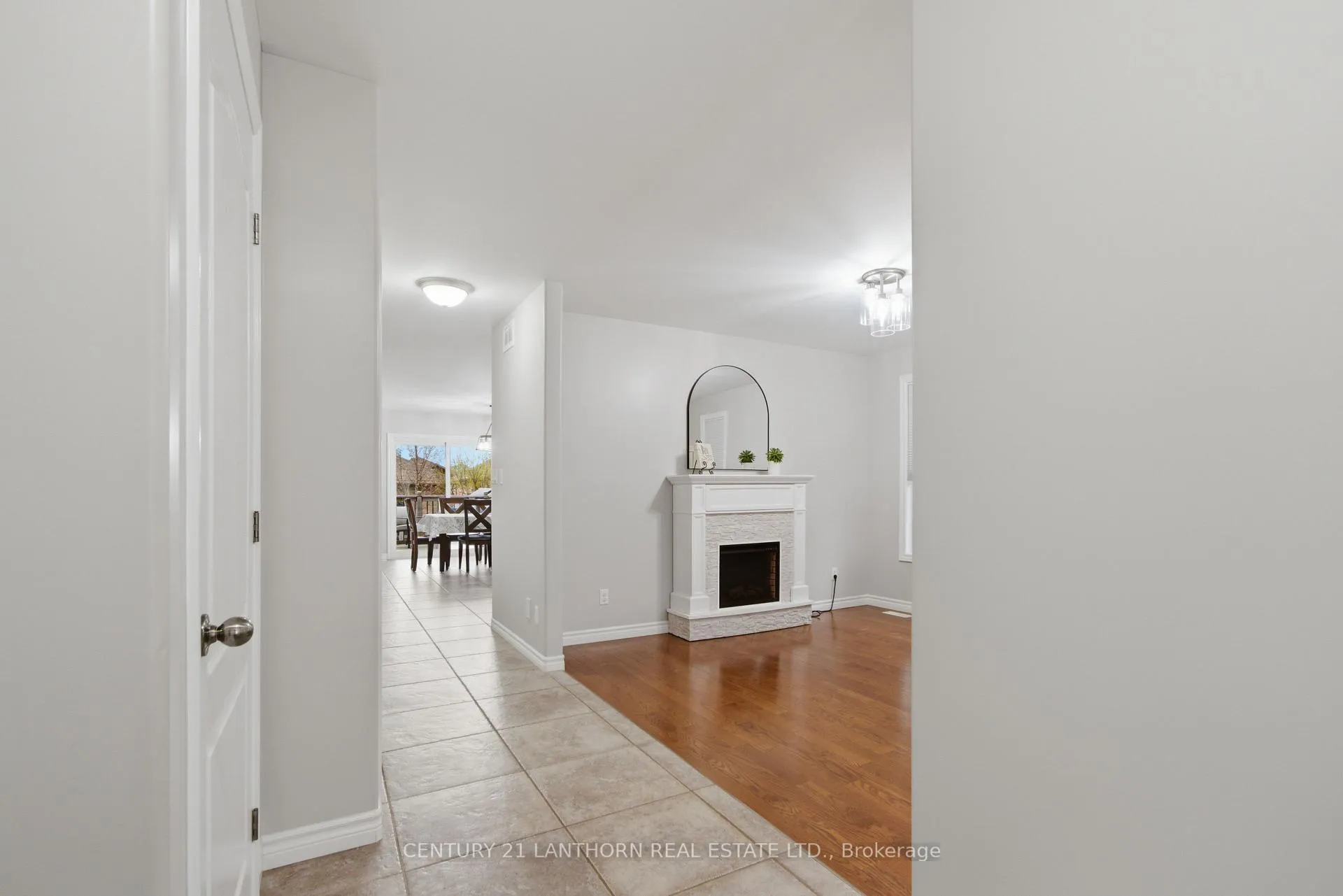 Photo 6 of 35 Gale Crescent, Belleville, Thurlow Ward — HOMEH