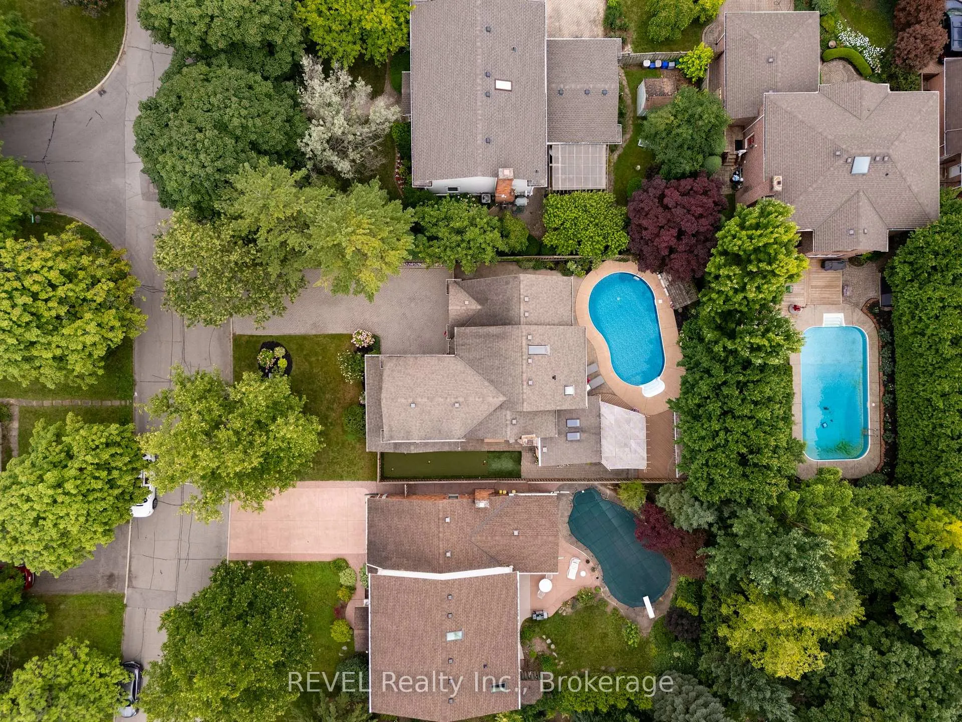 Photo 5 of 78 Sovereign Drive, St. Catharines, Glendale/Glenridge — HOMEH