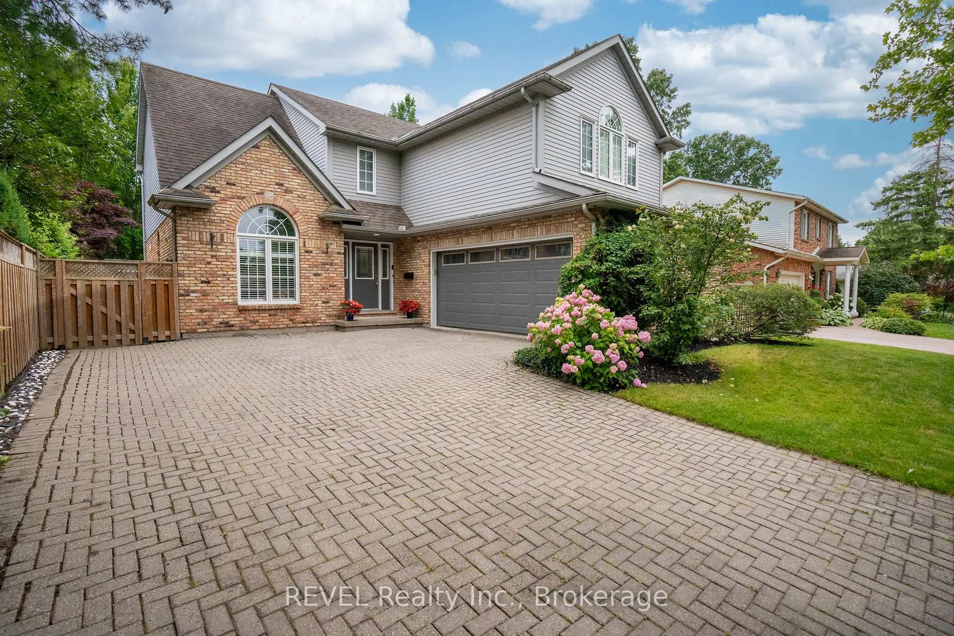 Photo 7 of 78 Sovereign Drive, St. Catharines, Glendale/Glenridge — HOMEH