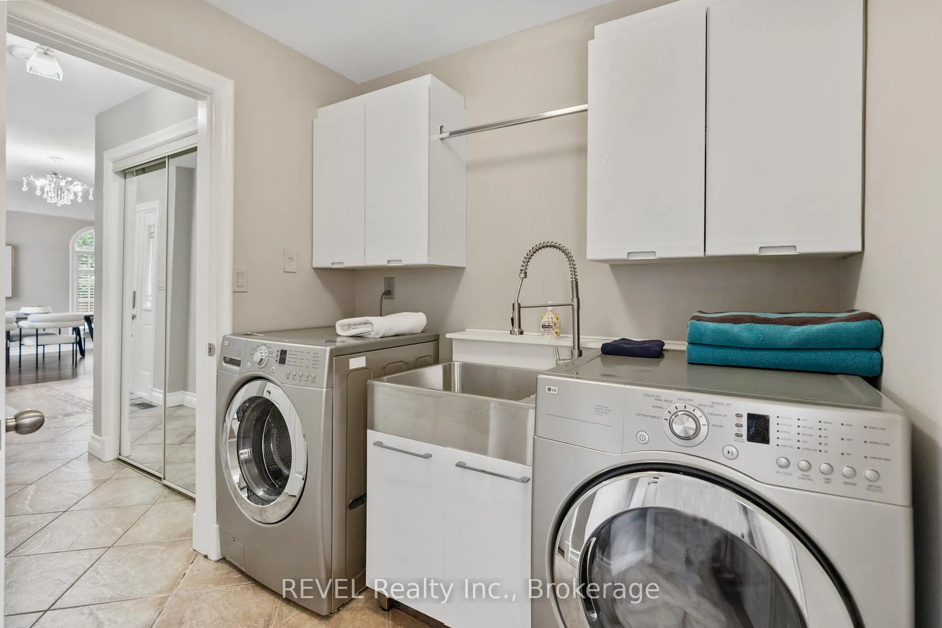 Photo 24 of 78 Sovereign Drive, St. Catharines, Glendale/Glenridge — HOMEH