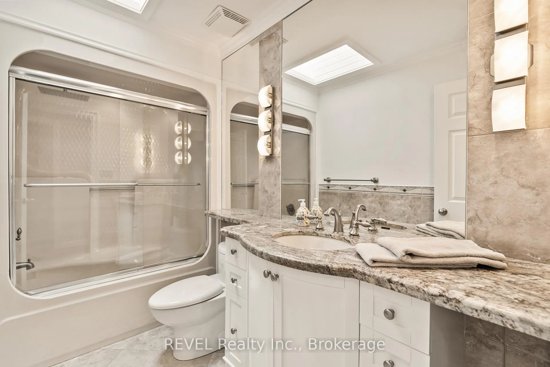 Photo 30 of 78 Sovereign Drive, St. Catharines, Glendale/Glenridge — HOMEH