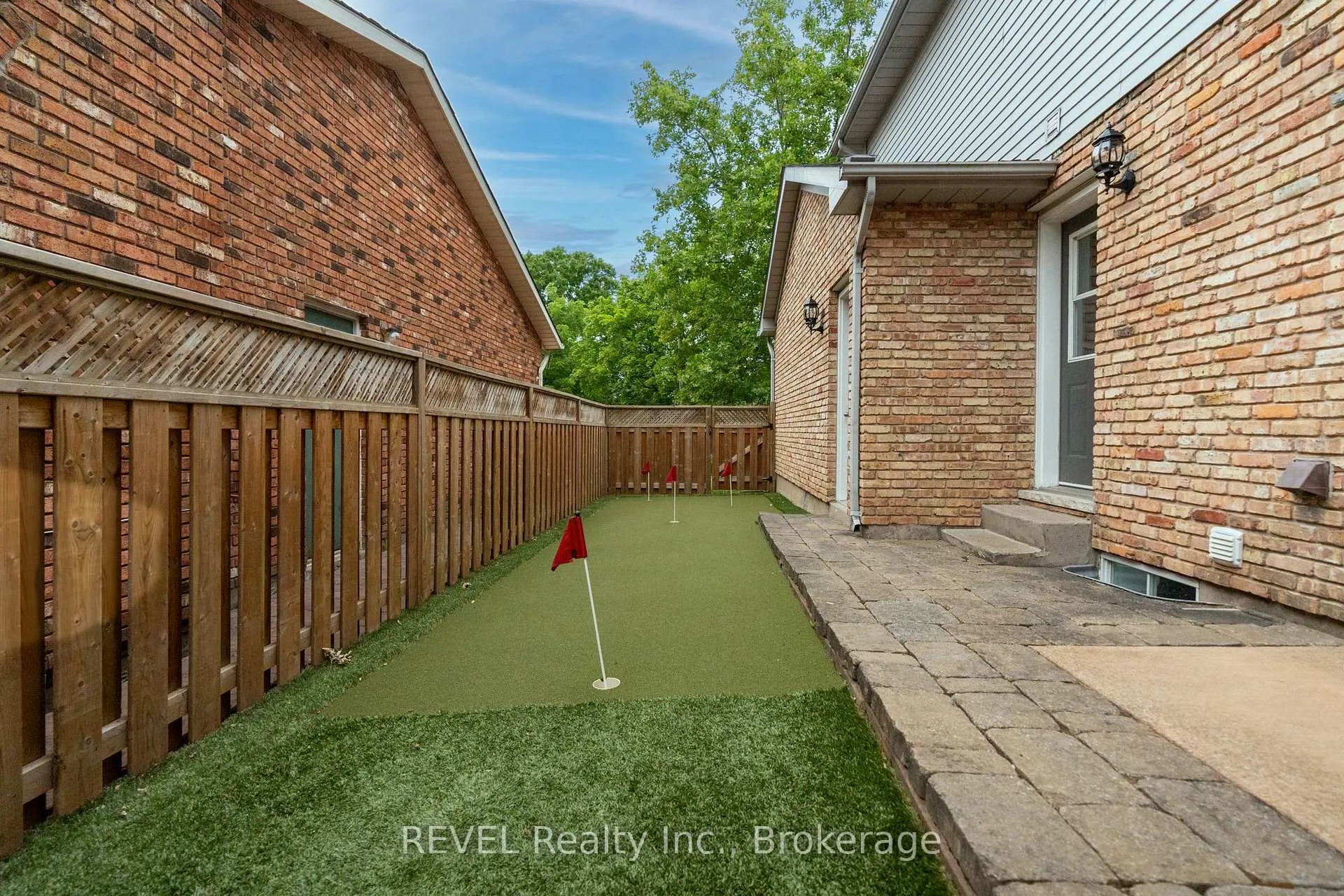 Photo 43 of 78 Sovereign Drive, St. Catharines, Glendale/Glenridge — HOMEH